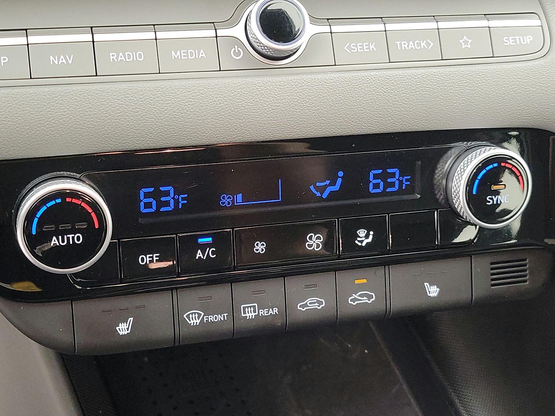 Thumbnail: 2023 Hyundai Elantra - 17