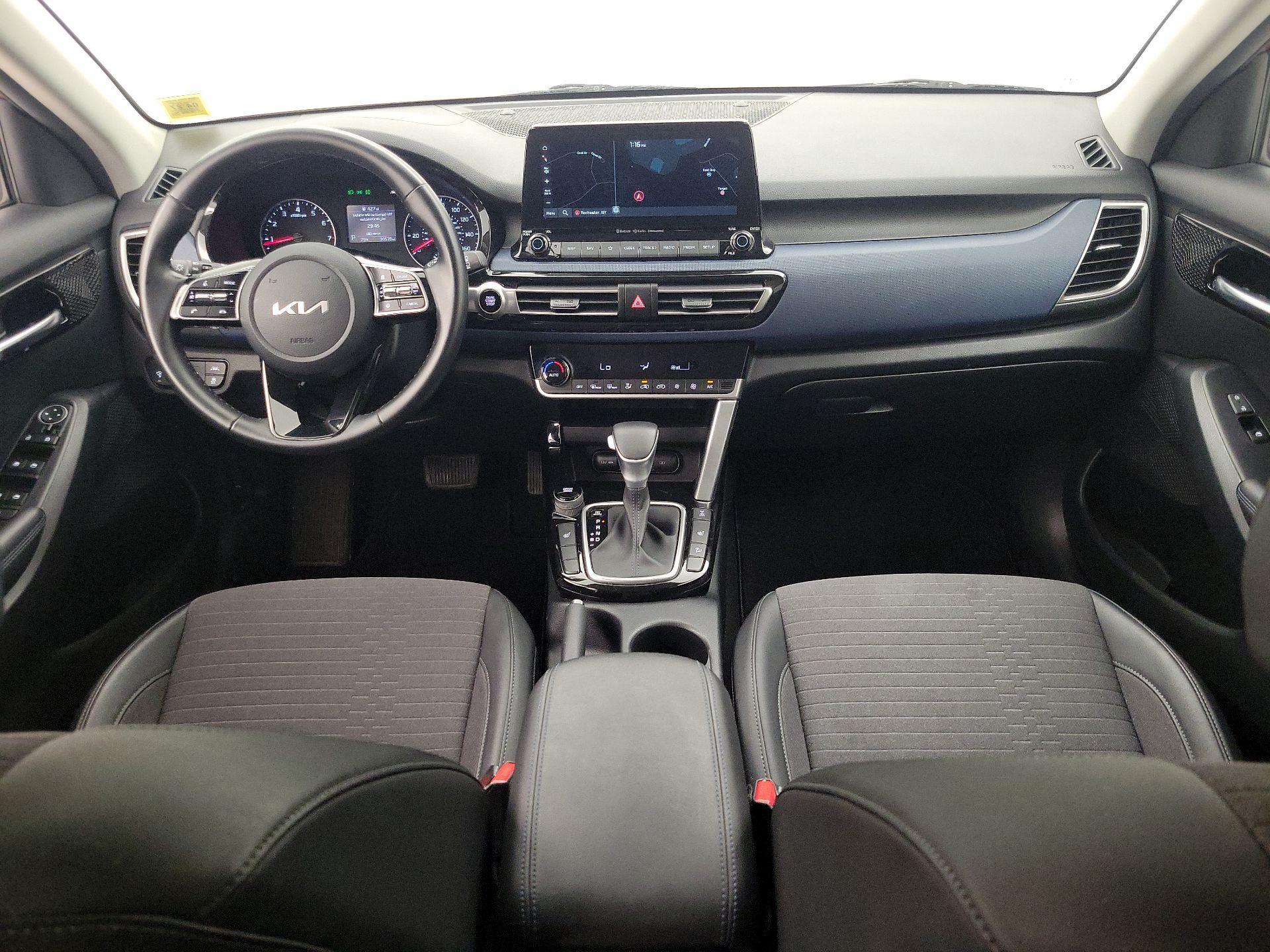 Thumbnail: 2023 Kia Seltos - 9