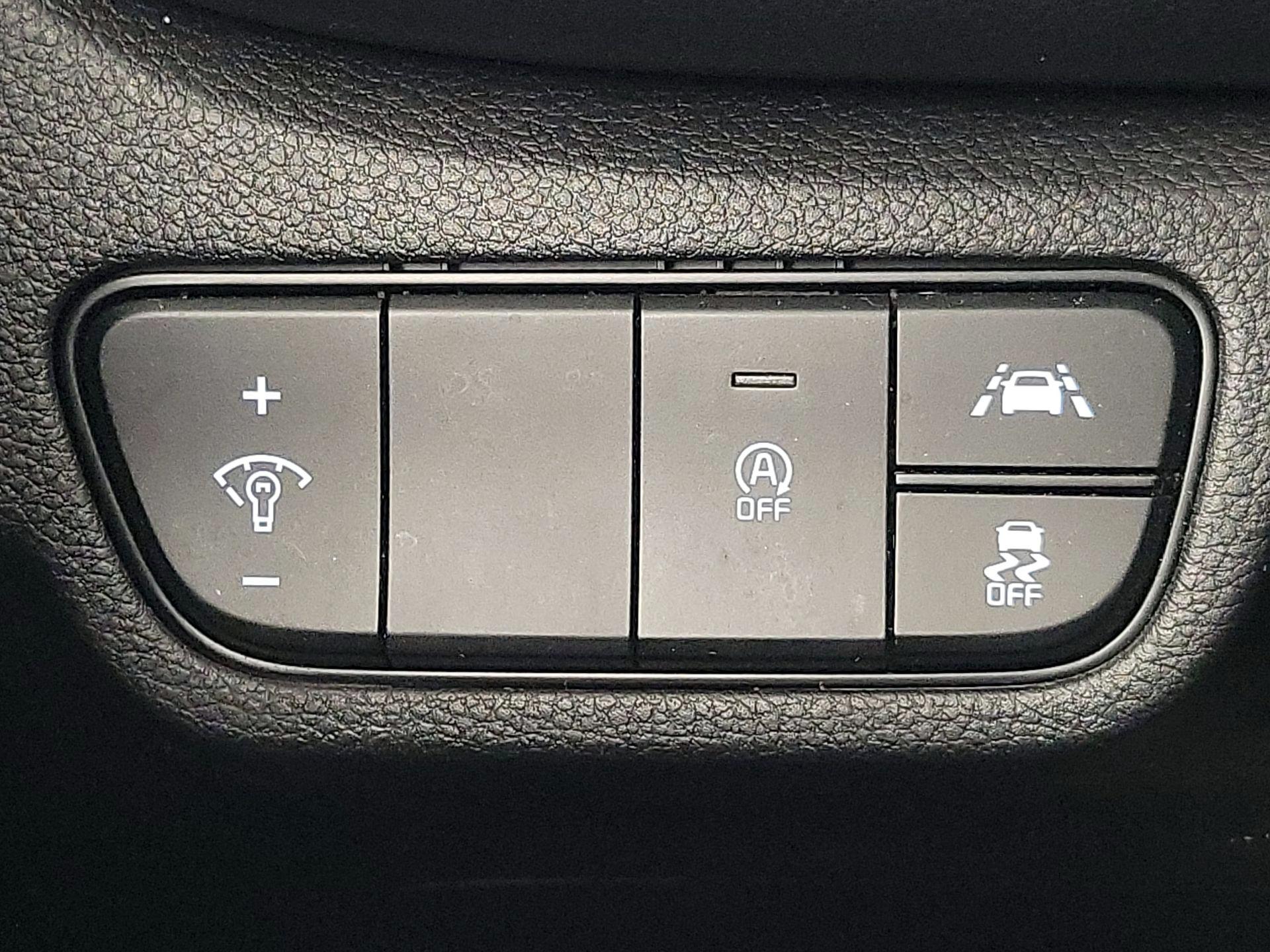 Thumbnail: 2023 Kia Seltos - 13