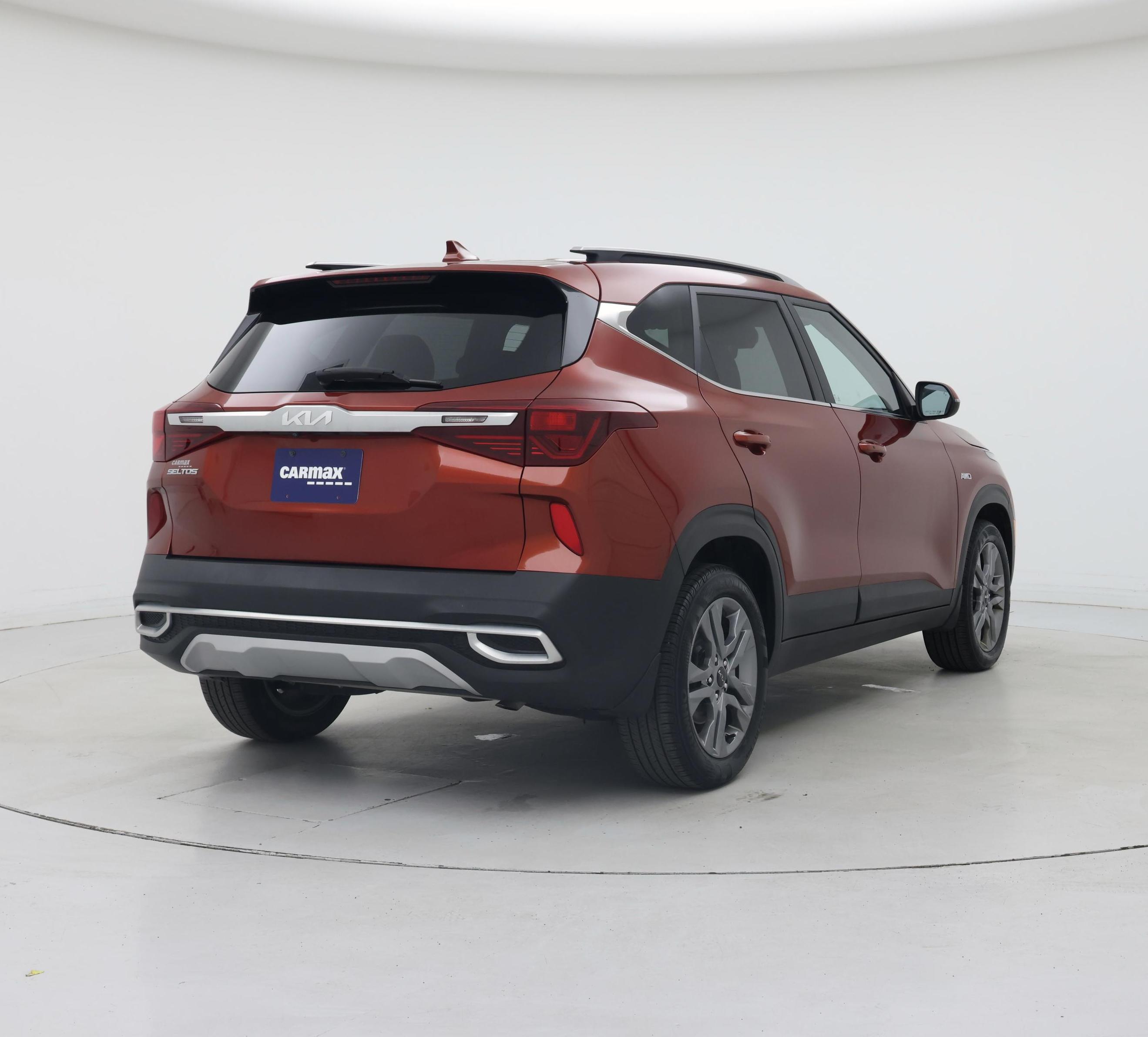 Thumbnail: 2023 Kia Seltos - 8