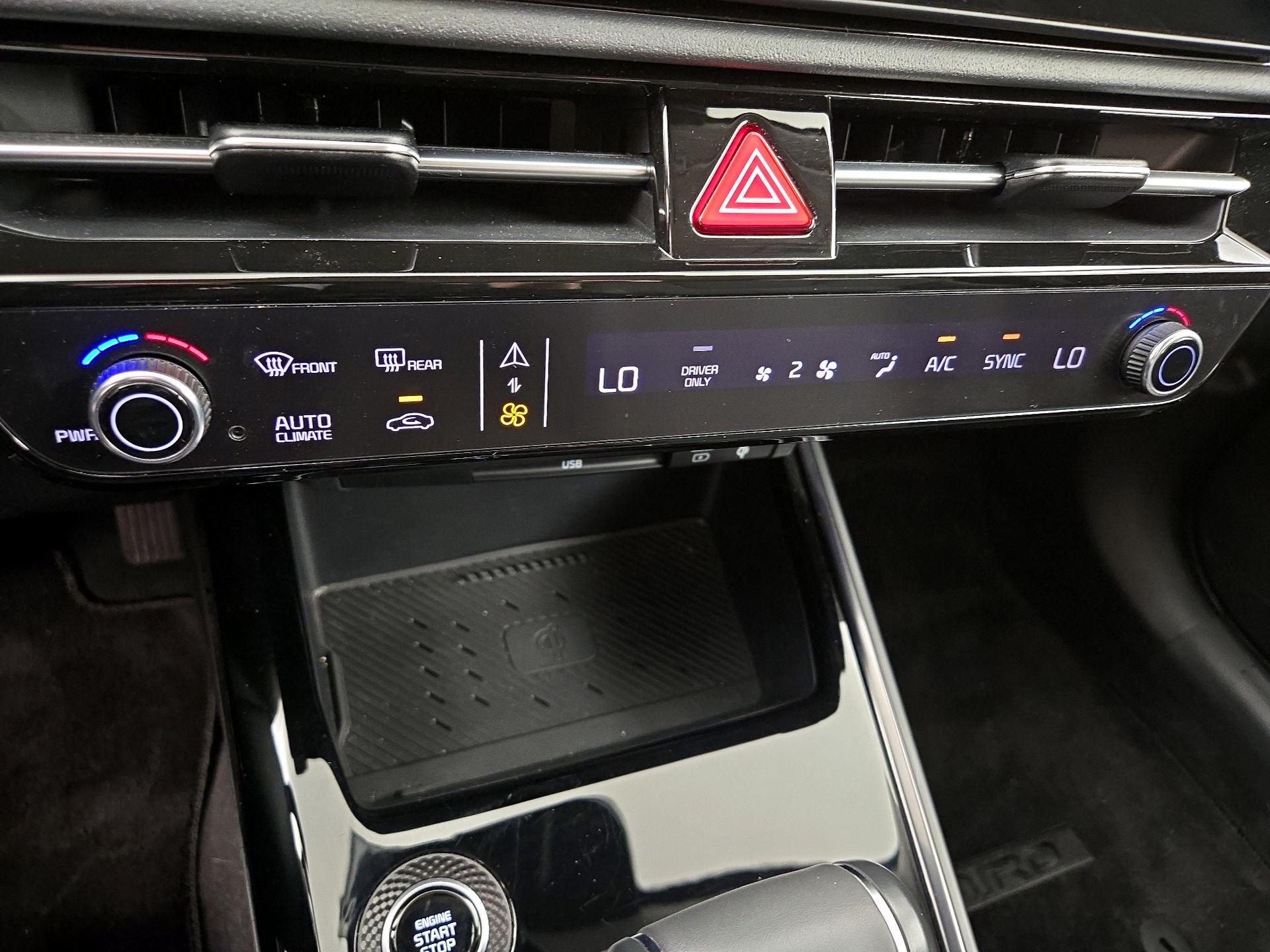 Thumbnail: 2023 Kia Niro - 17