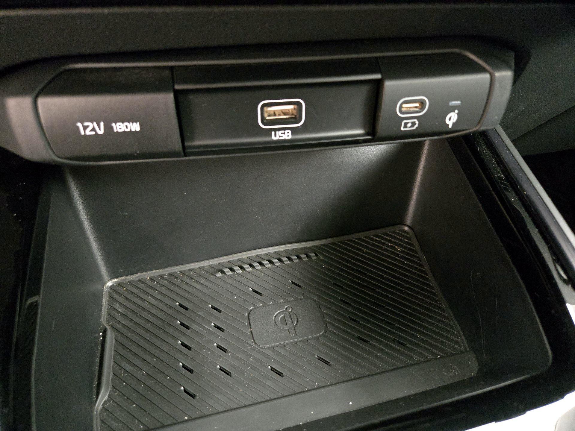 Thumbnail: 2023 Kia Niro - 19