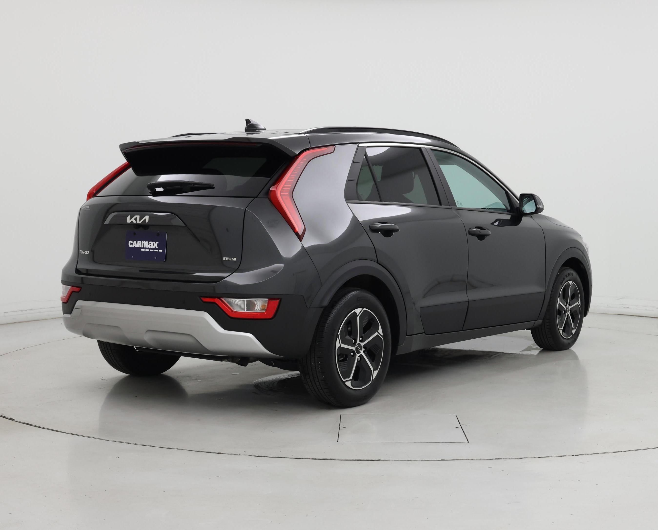 Thumbnail: 2023 Kia Niro - 8