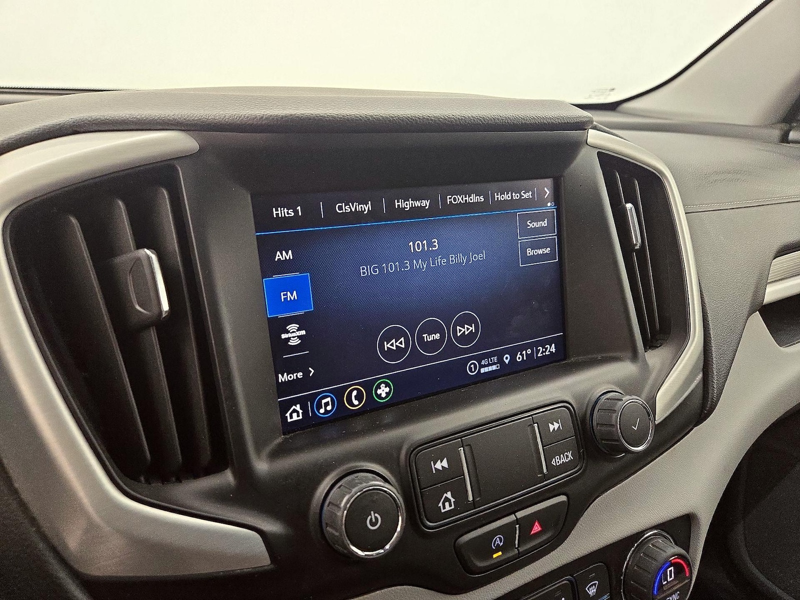 2022 GMC Terrain SLT - Photo 16