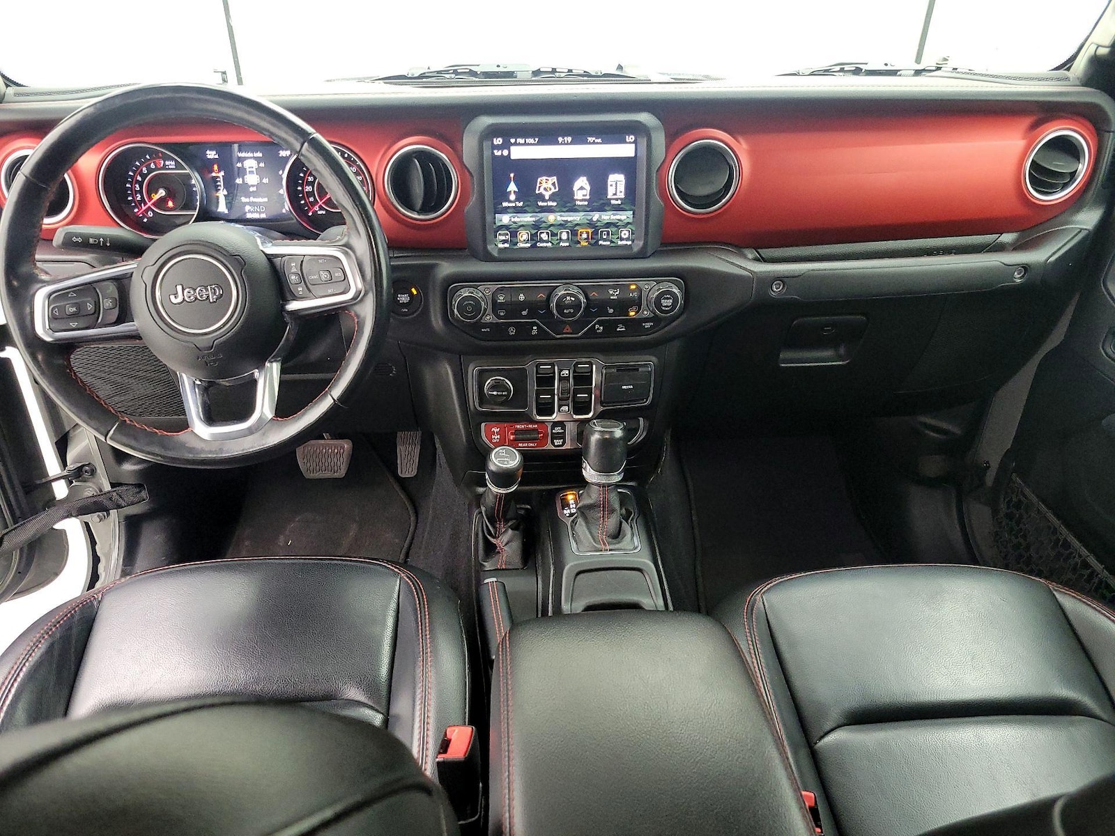 Apple CarPlay® & Android Auto™
