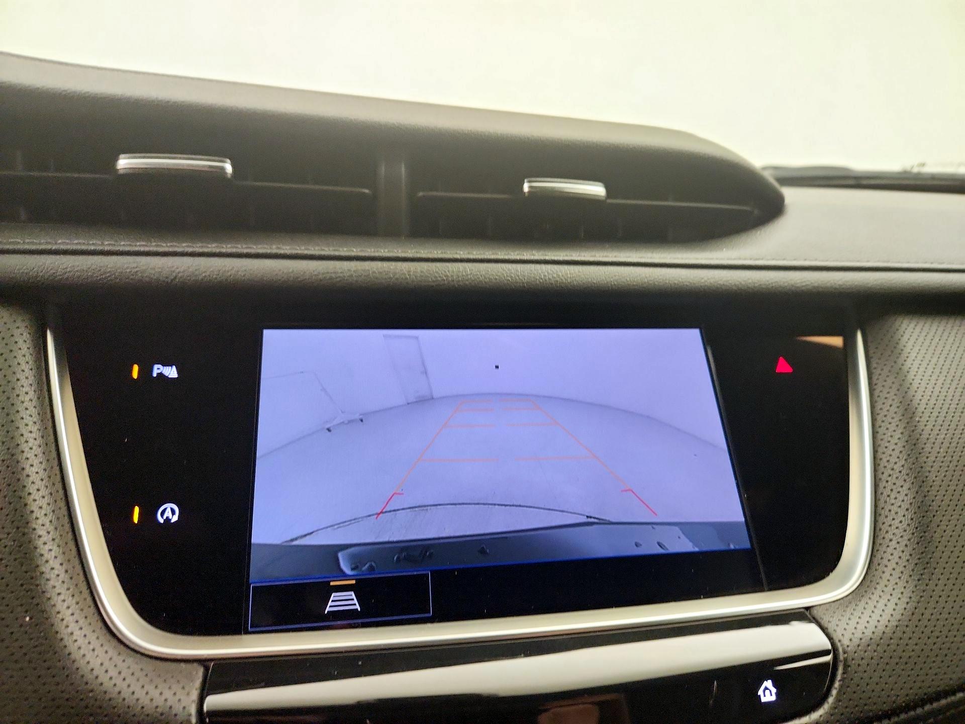 Thumbnail: 2023 Cadillac XT5 - 15