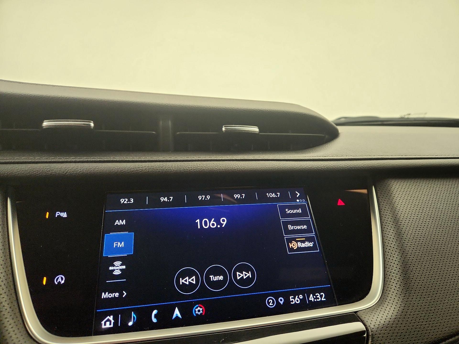 Thumbnail: 2023 Cadillac XT5 - 16