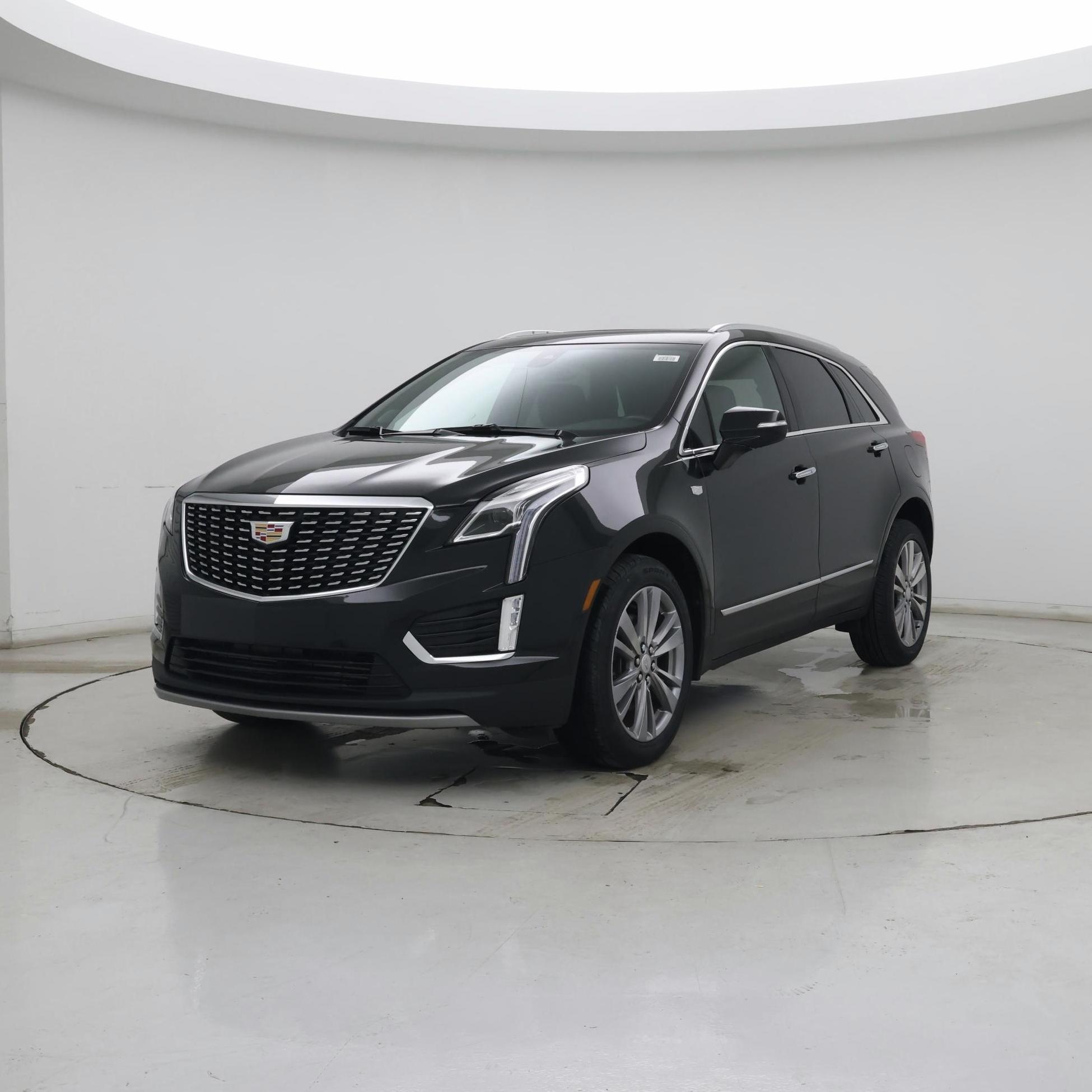 Thumbnail: 2023 Cadillac XT5 - 4