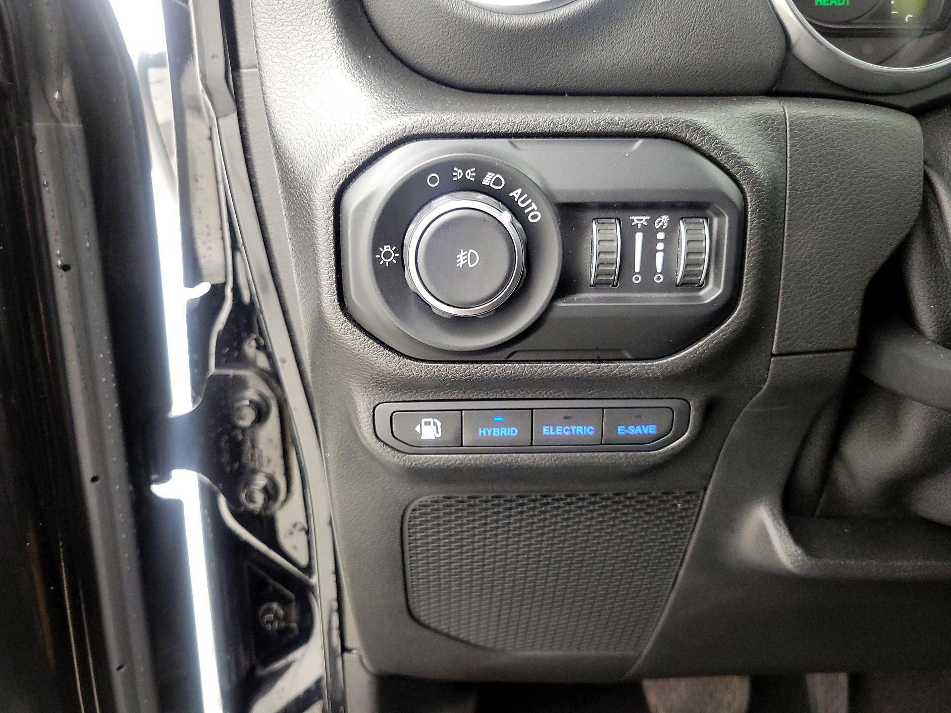 Thumbnail: 2021 Jeep Wrangler - 13