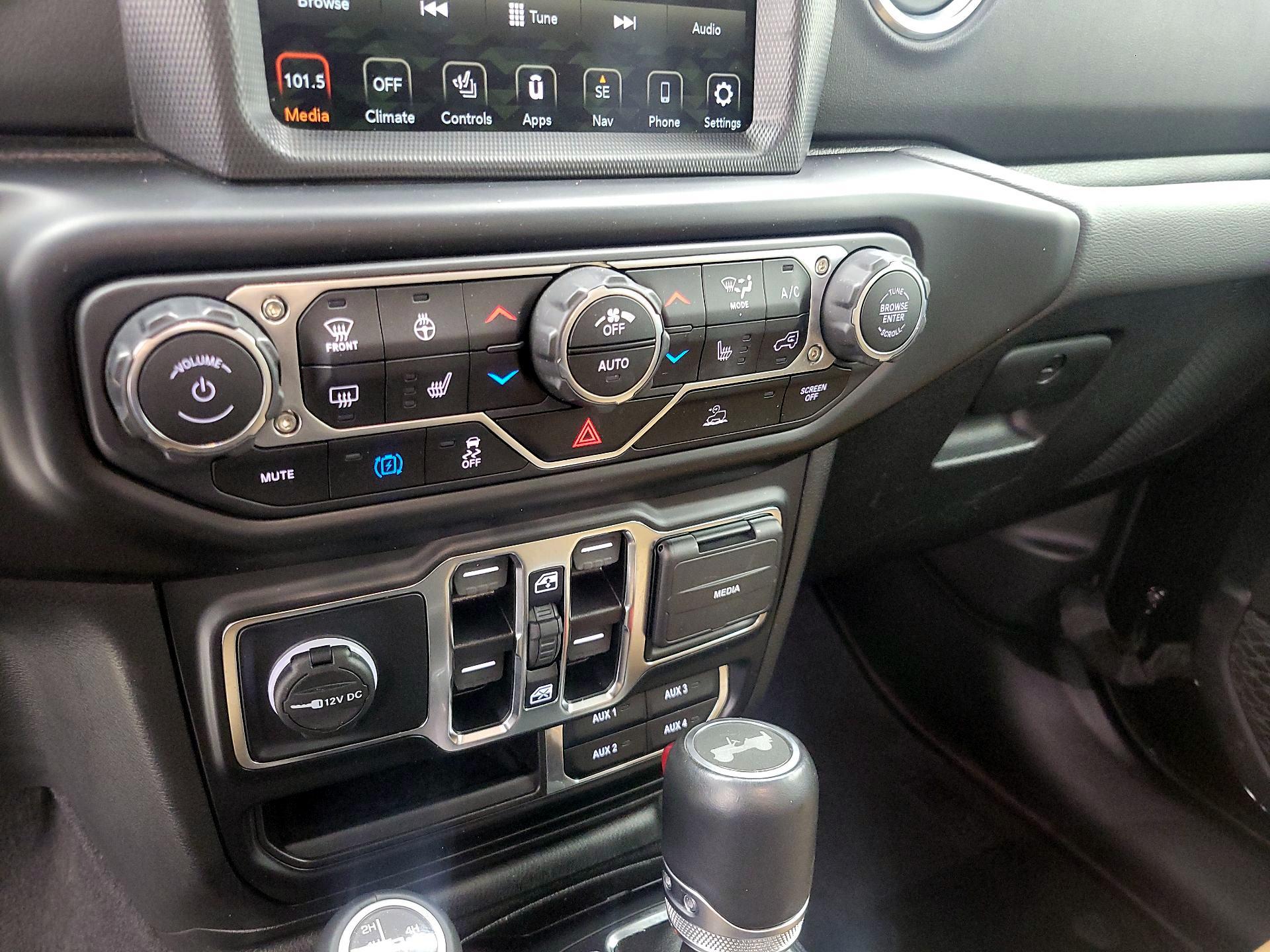 Thumbnail: 2021 Jeep Wrangler - 16