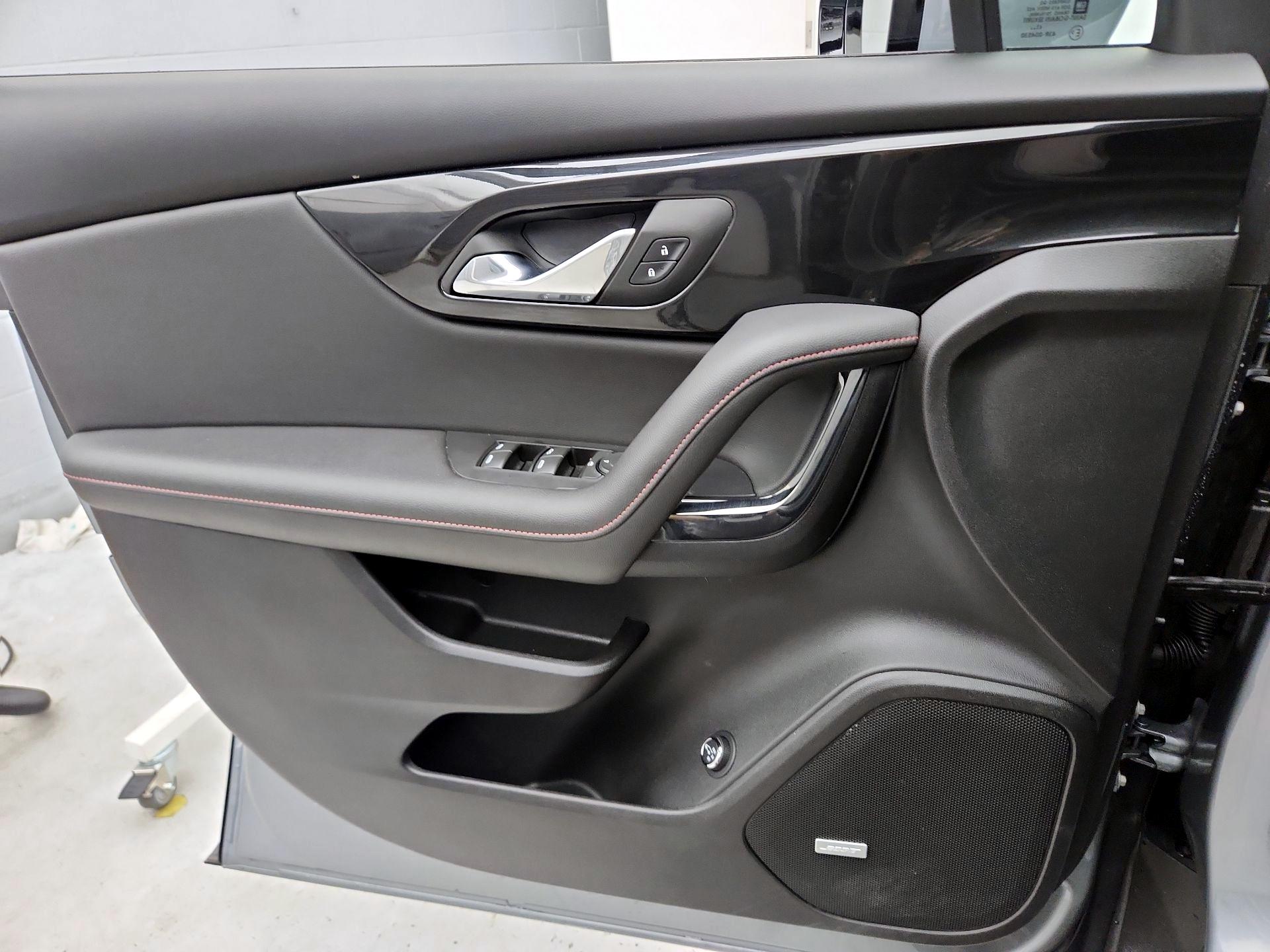 Thumbnail: 2025 Chevrolet Blazer - 12