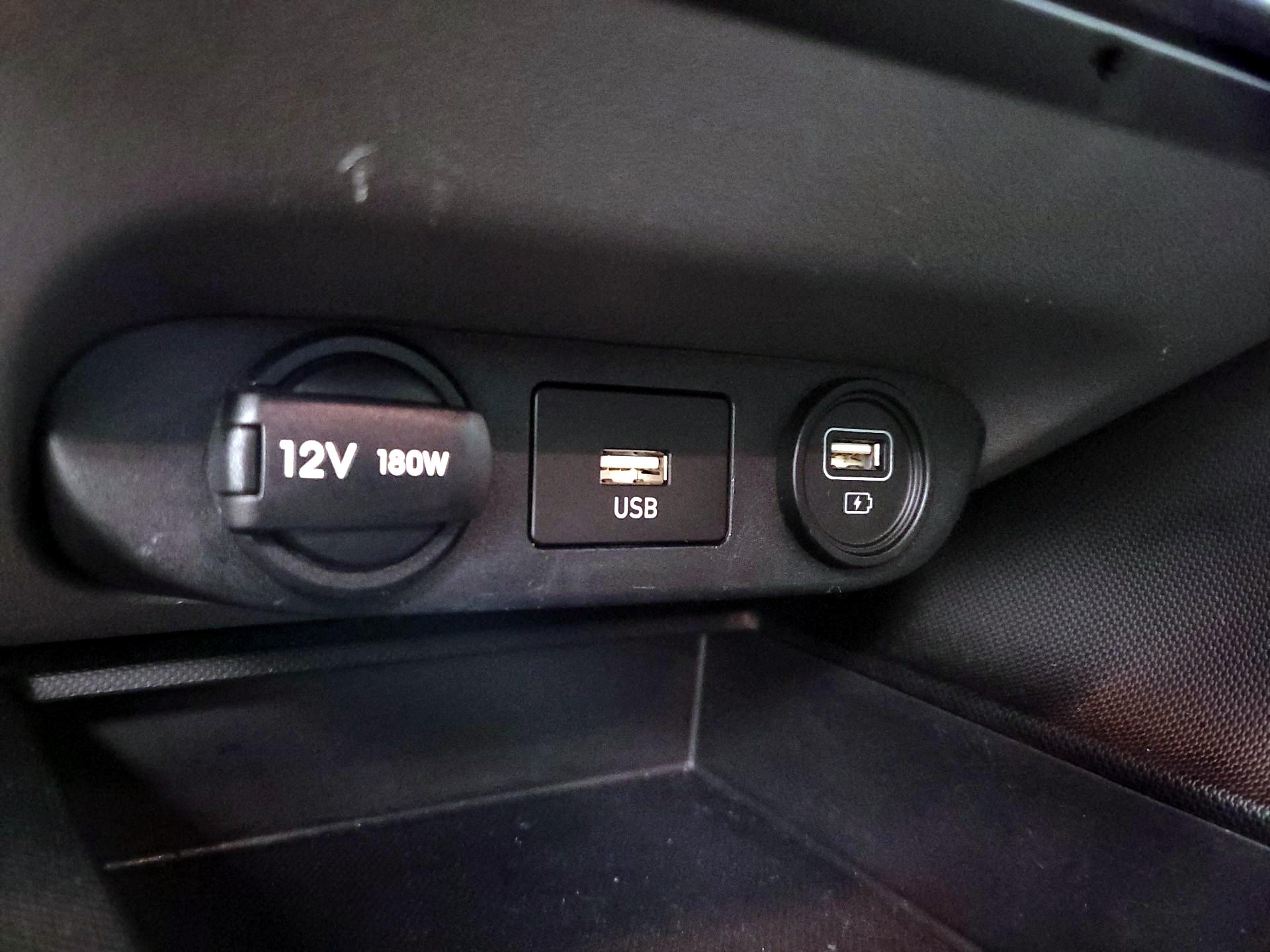 Thumbnail: 2023 Hyundai Elantra - 18