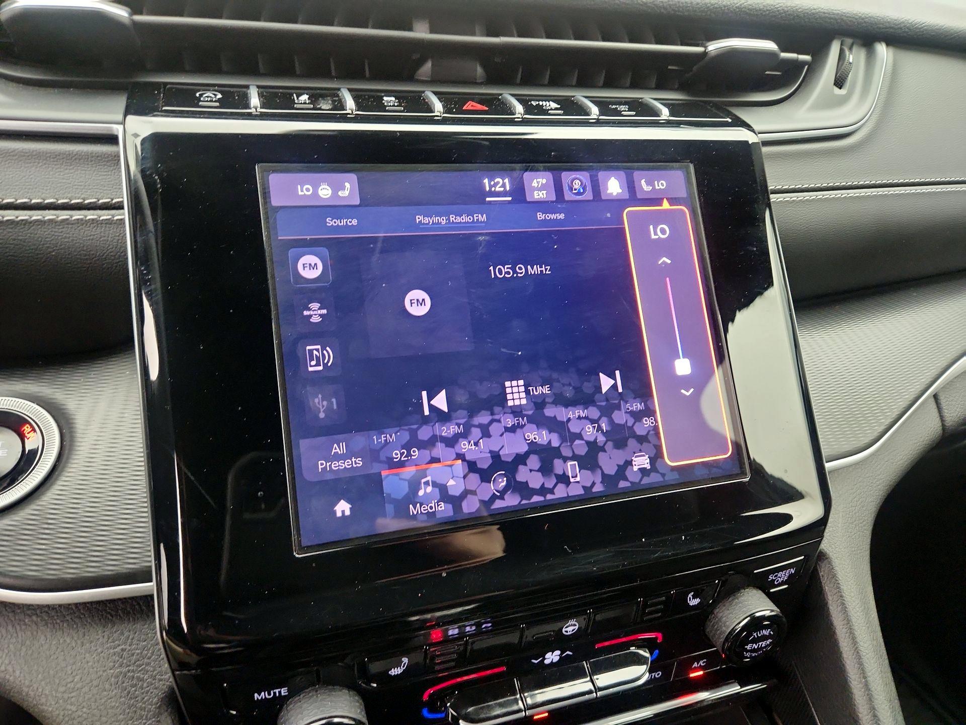 Thumbnail: 2024 Jeep Grand Cherokee - 15