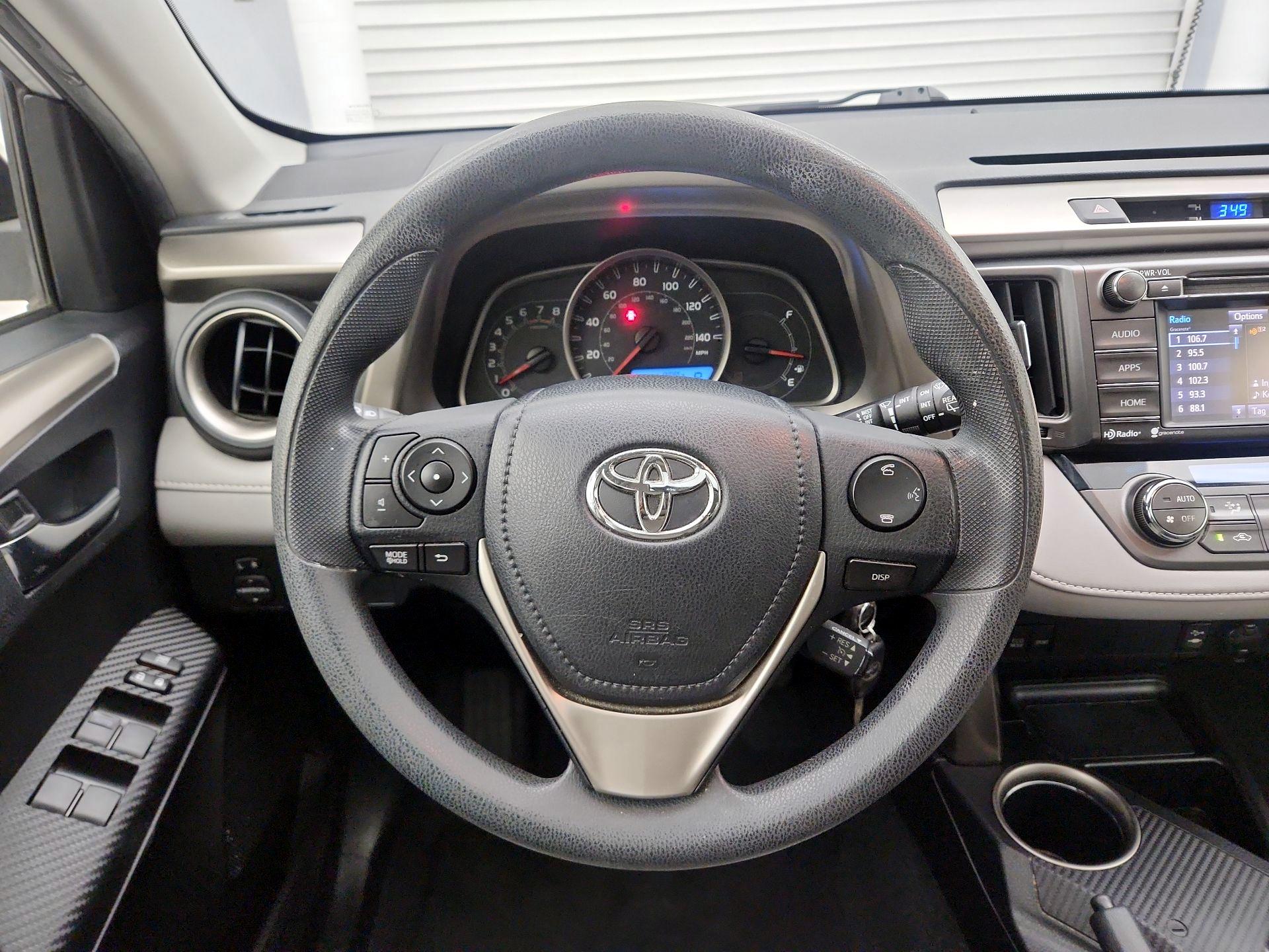 Thumbnail: 2015 Toyota RAV4 - 10