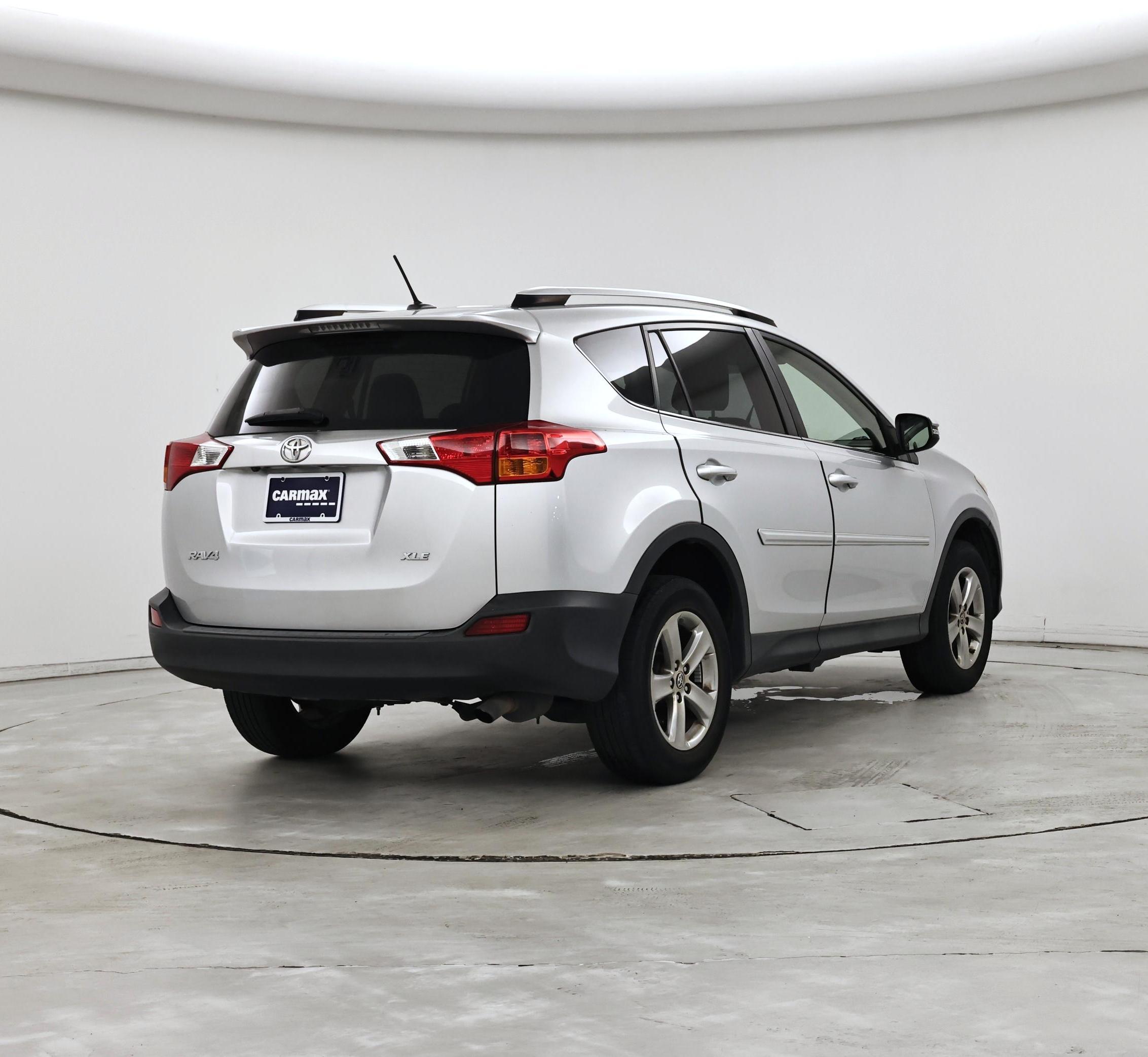 Thumbnail: 2015 Toyota RAV4 - 8