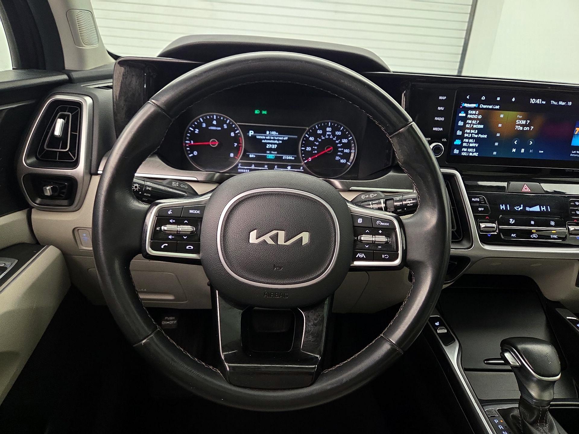 Thumbnail: 2023 Kia Sorento - 10
