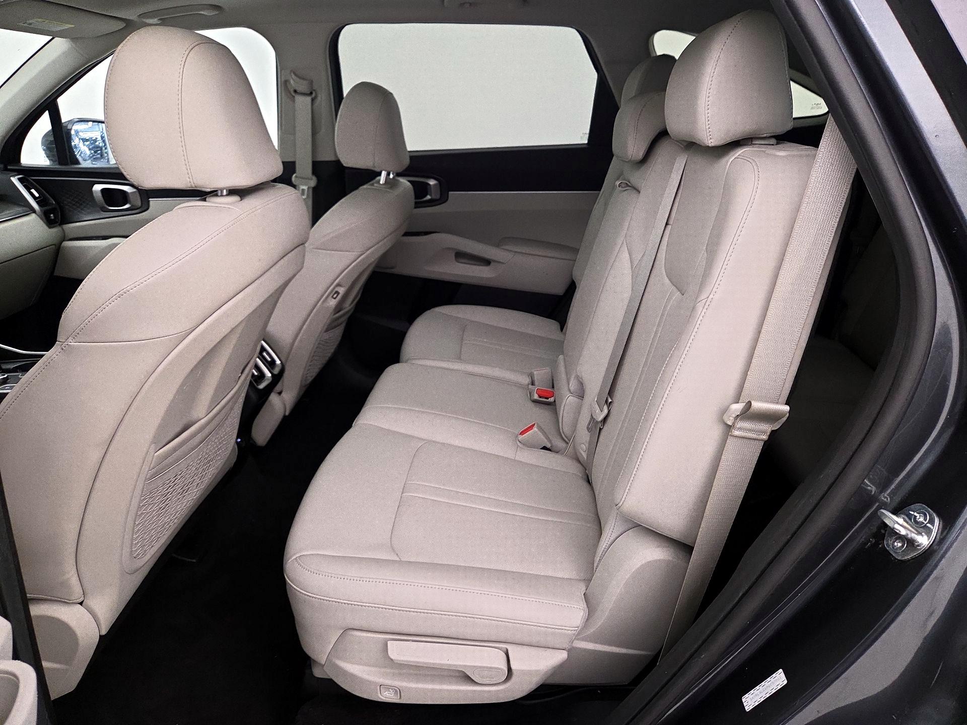 Thumbnail: 2023 Kia Sorento - 19