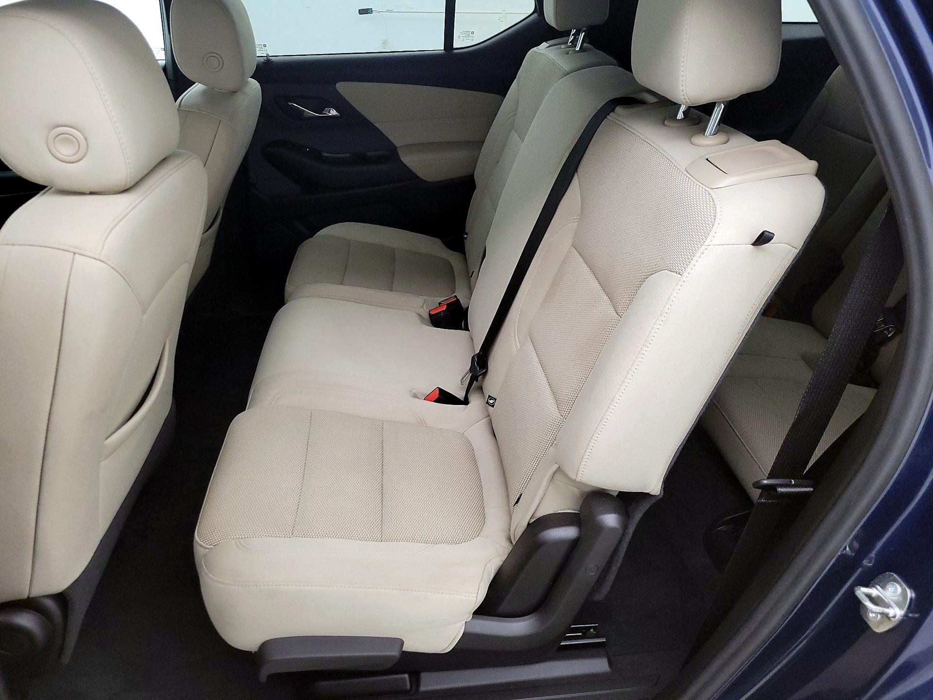 Thumbnail: 2023 Chevrolet Traverse - 19