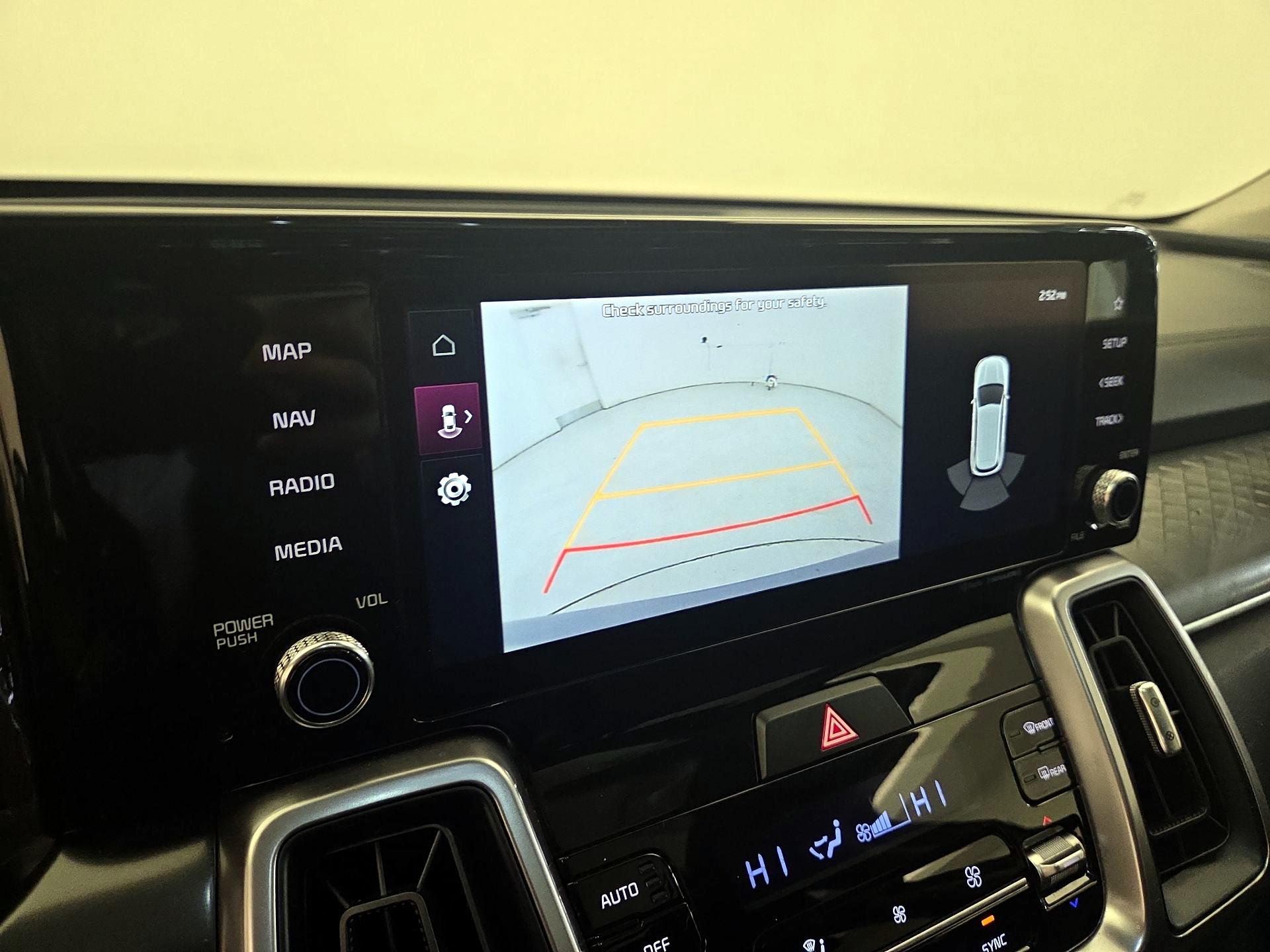 Thumbnail: 2023 Kia Sorento - 14