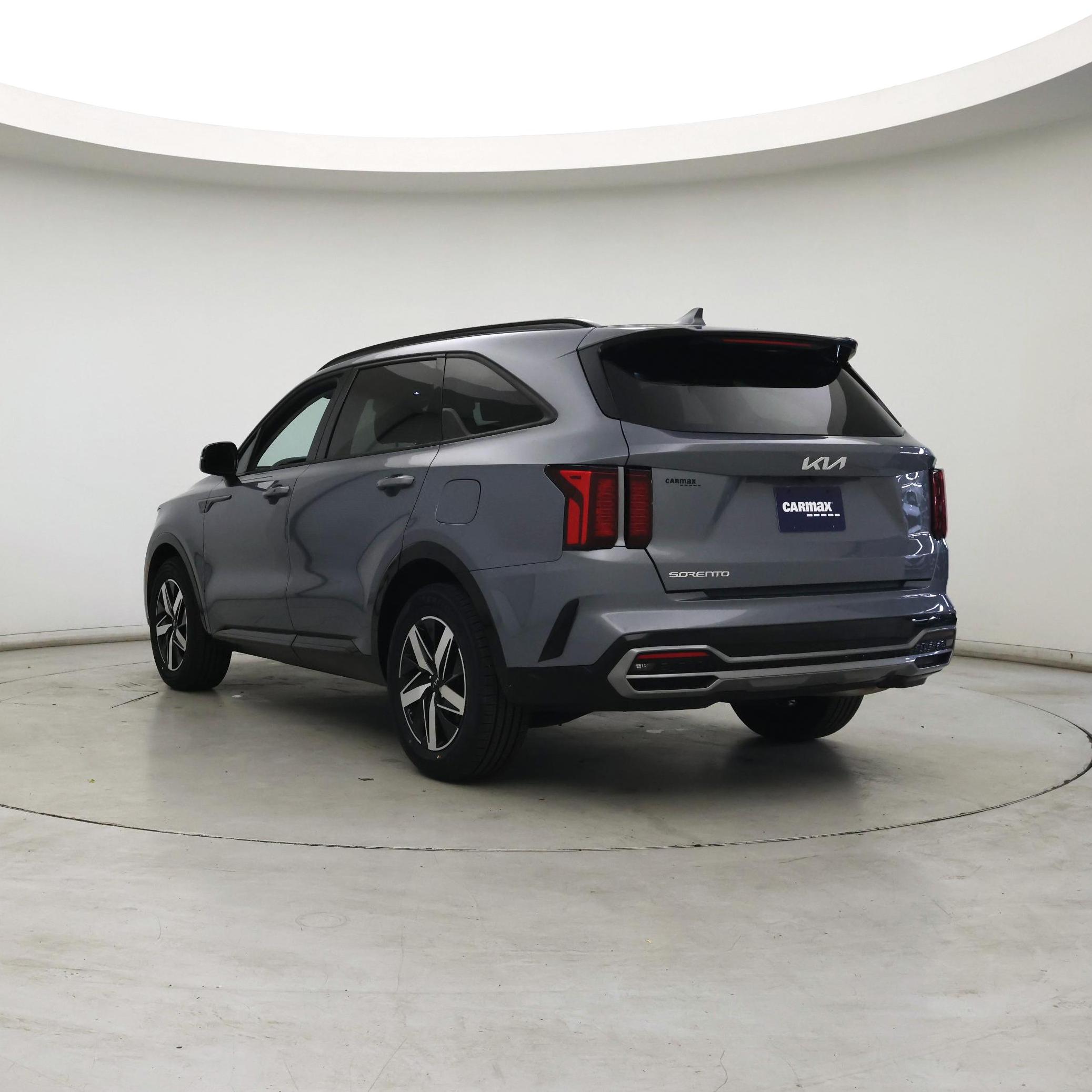 Thumbnail: 2023 Kia Sorento - 2
