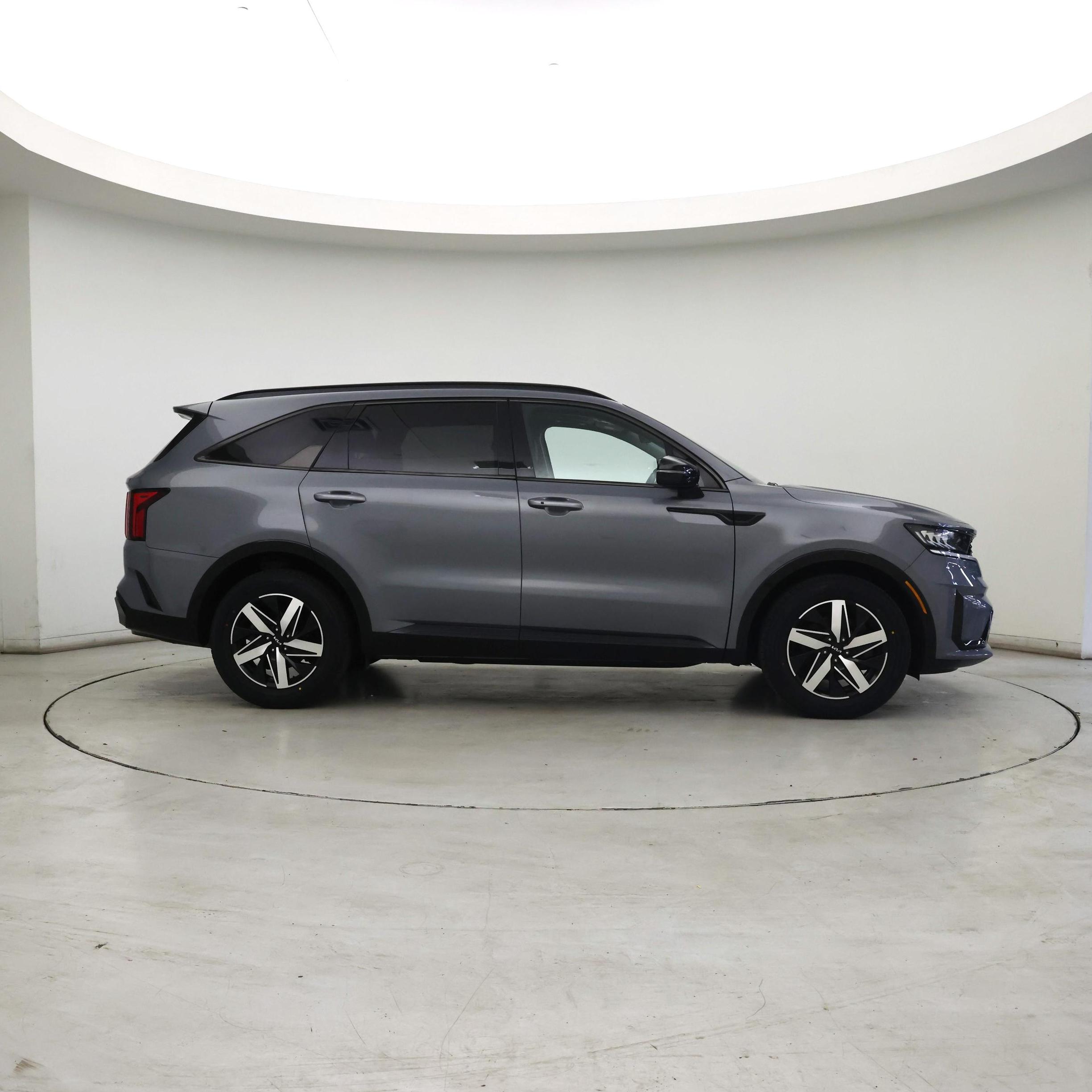 Thumbnail: 2023 Kia Sorento - 7