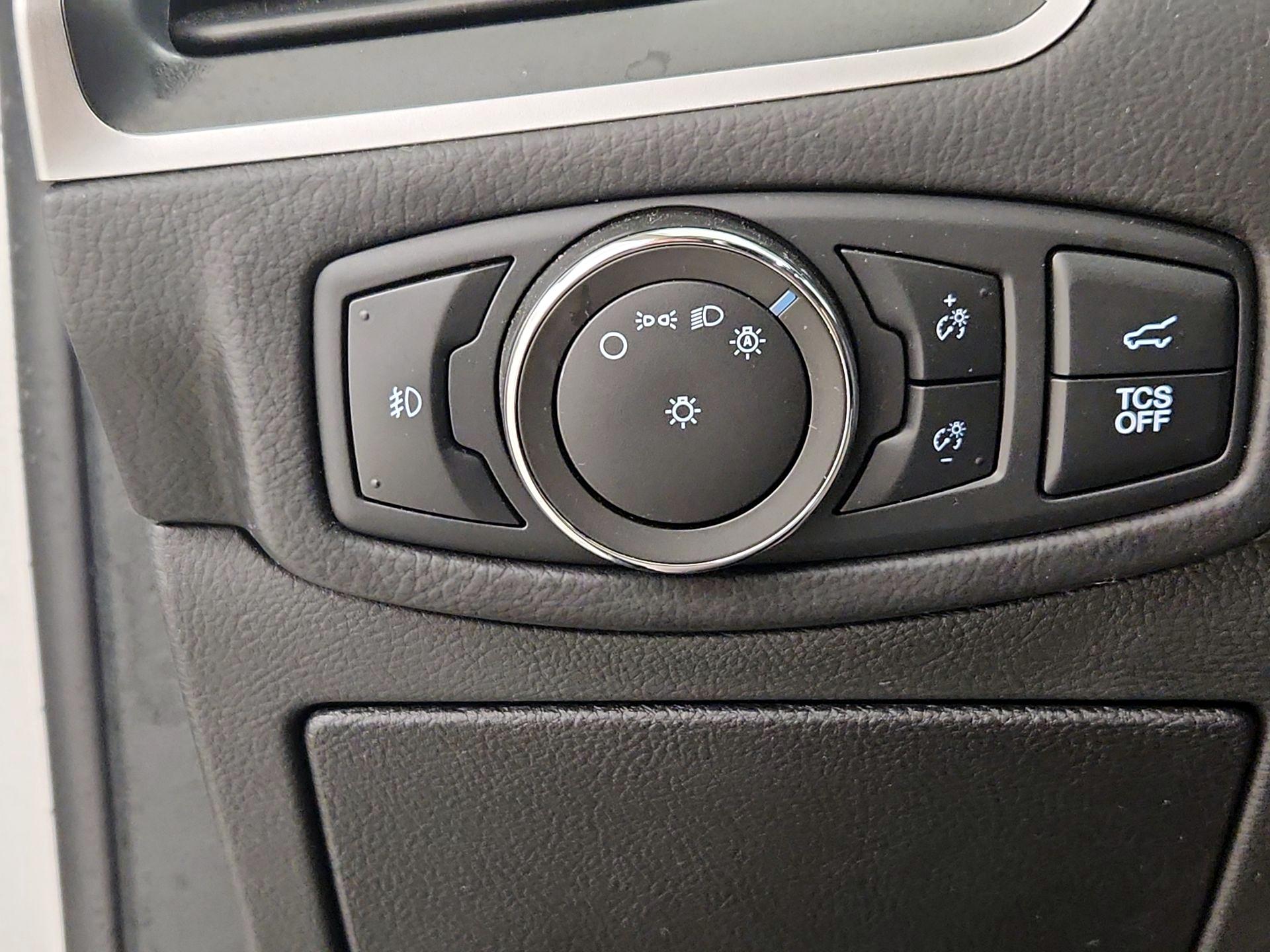 Thumbnail: 2022 Ford Edge - 11