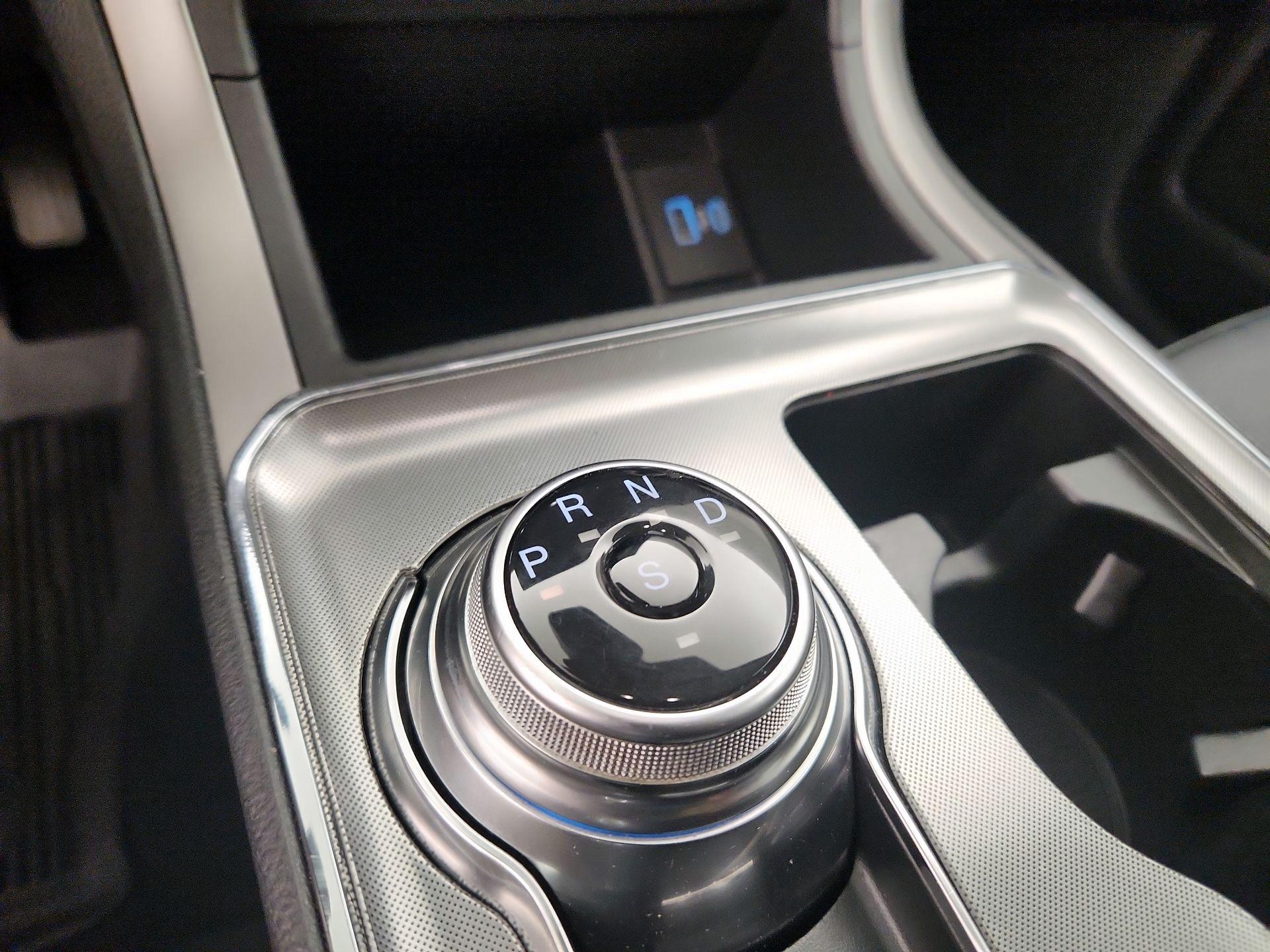 Thumbnail: 2022 Ford Edge - 16