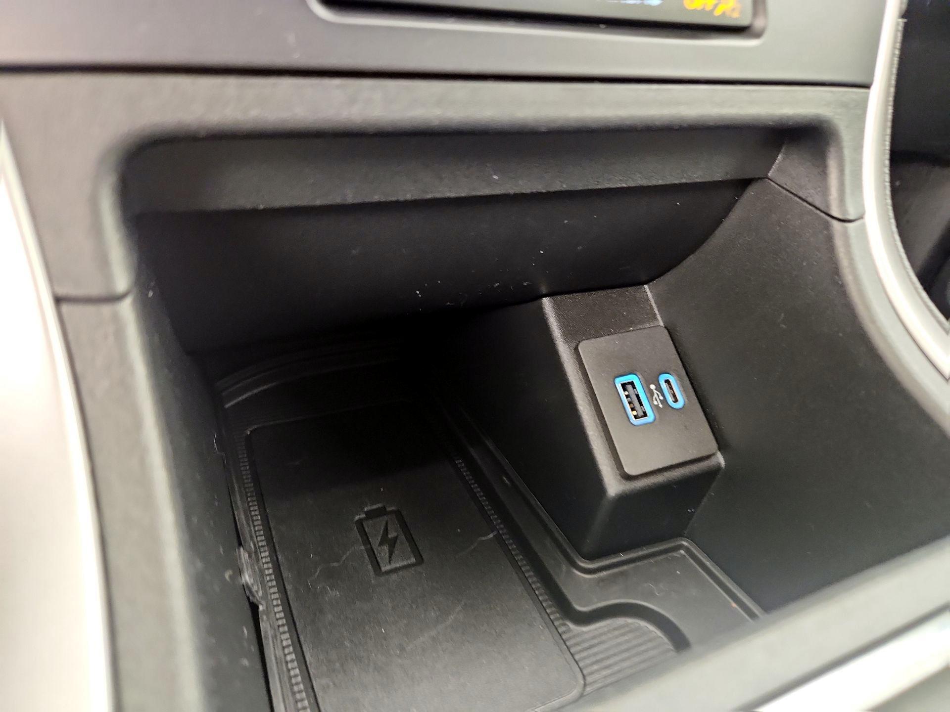 Thumbnail: 2022 Ford Edge - 17