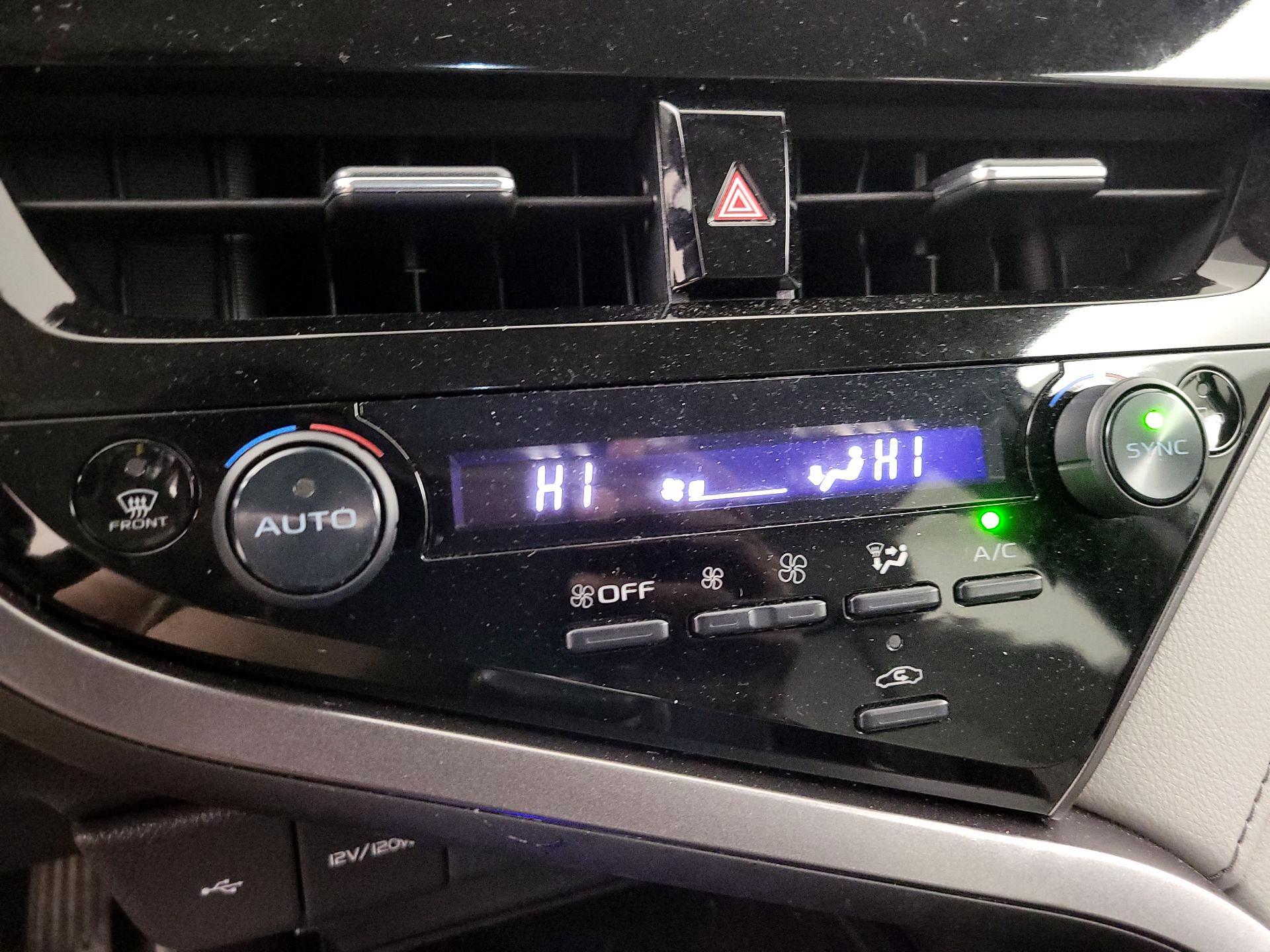 Thumbnail: 2023 Toyota Camry - 16