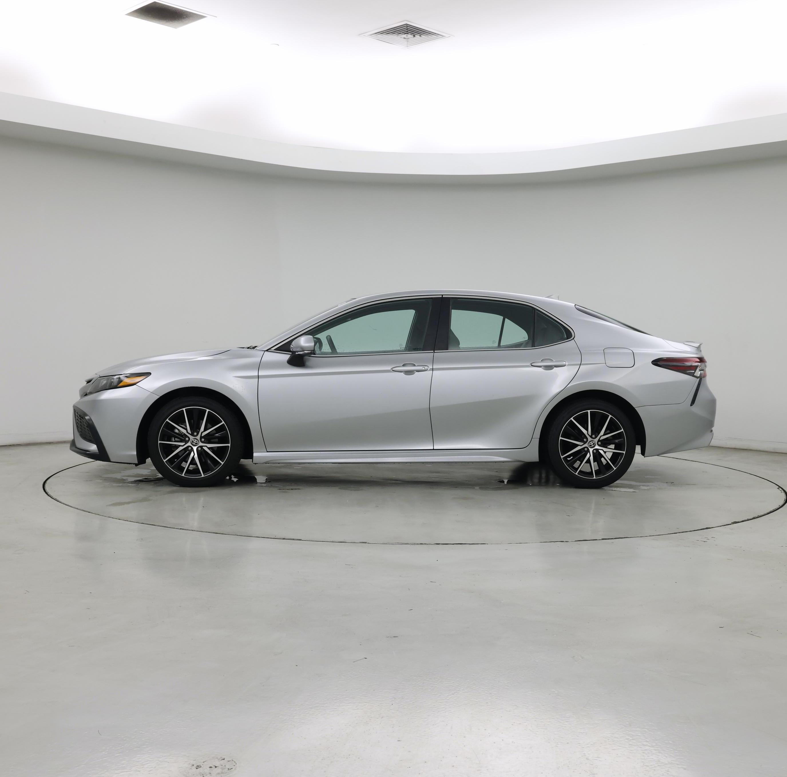 Thumbnail: 2023 Toyota Camry - 3