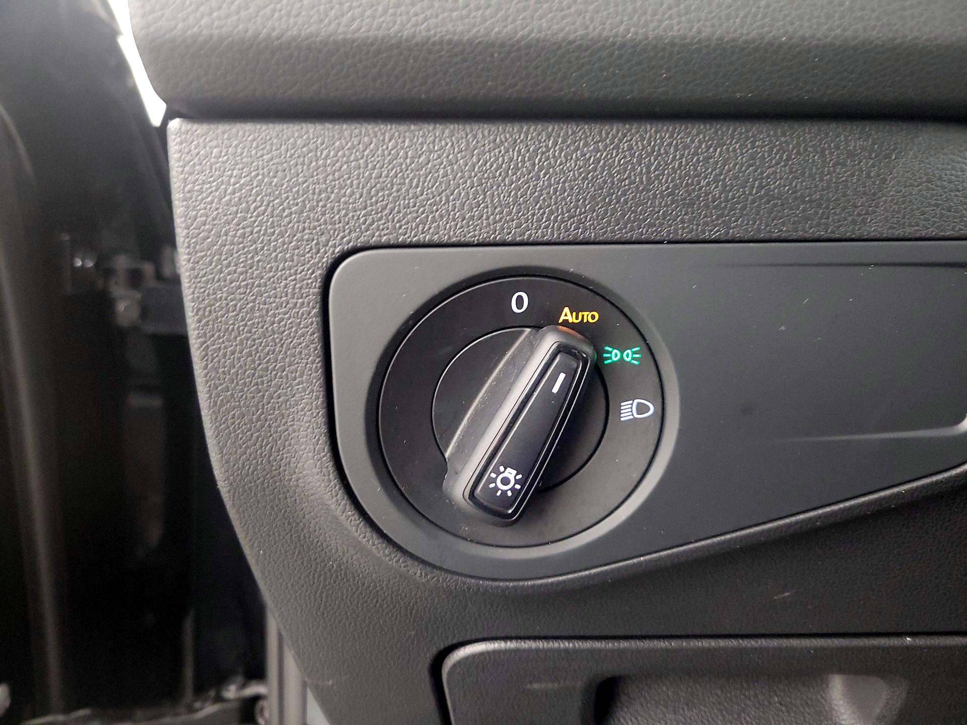 Thumbnail: 2023 Volkswagen Tiguan - 13