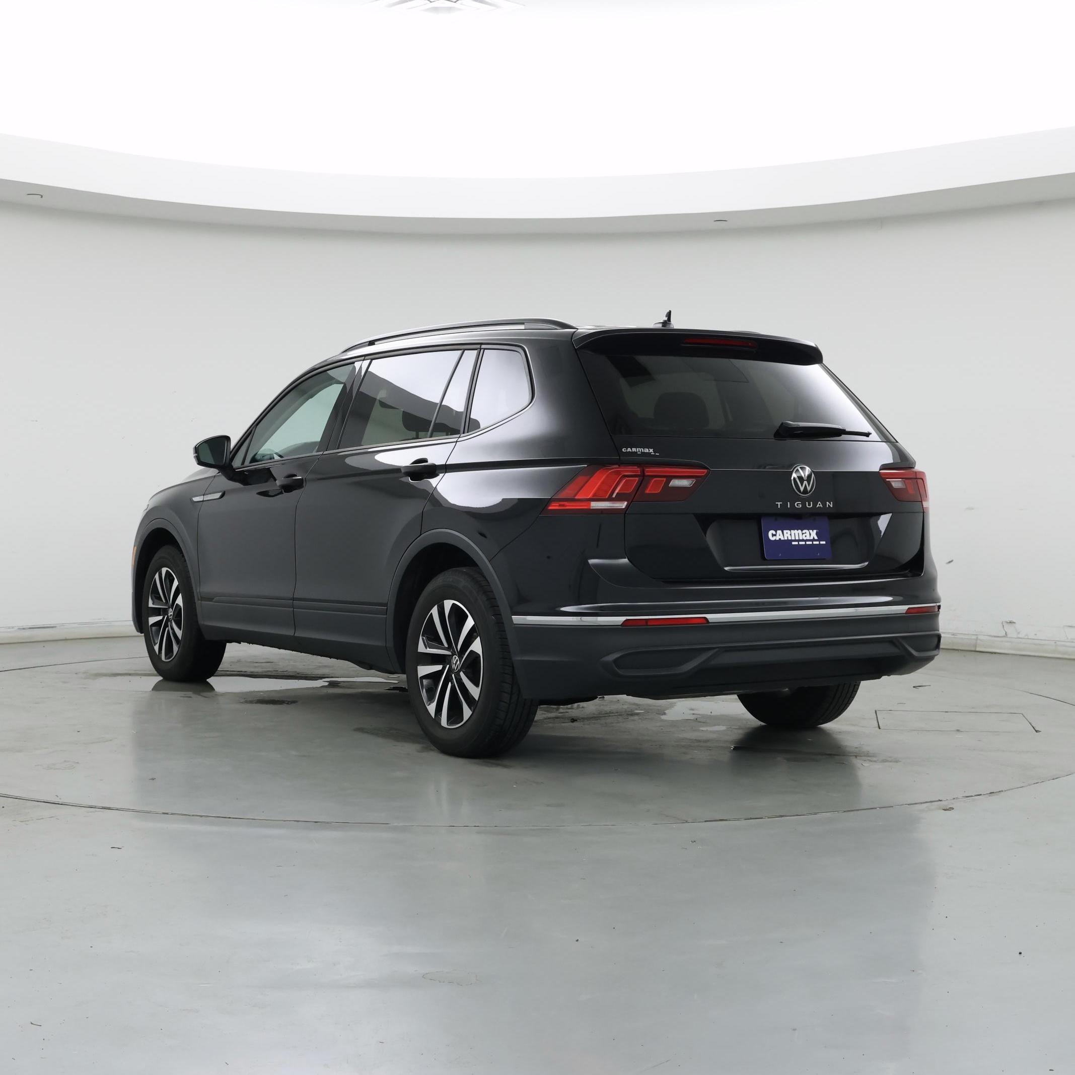 Thumbnail: 2023 Volkswagen Tiguan - 2