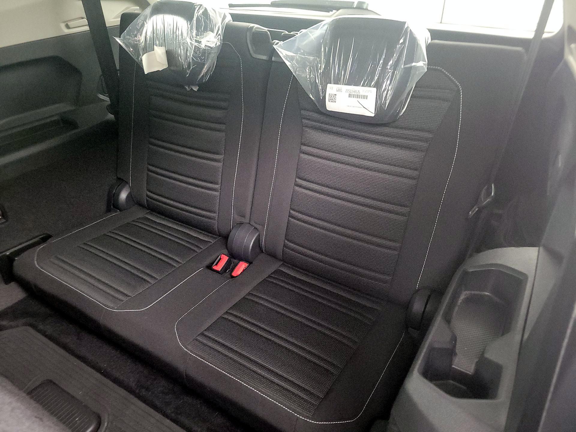 Thumbnail: 2023 Volkswagen Tiguan - 20