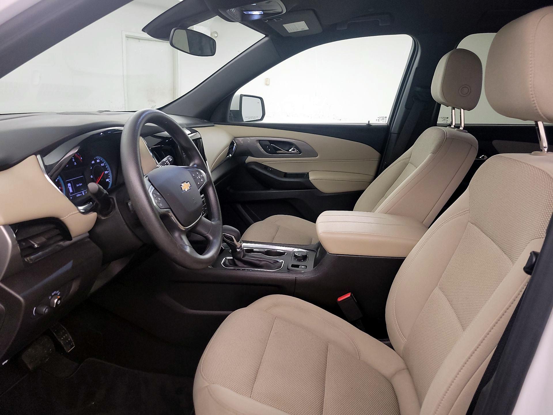 Thumbnail: 2023 Chevrolet Traverse - 11