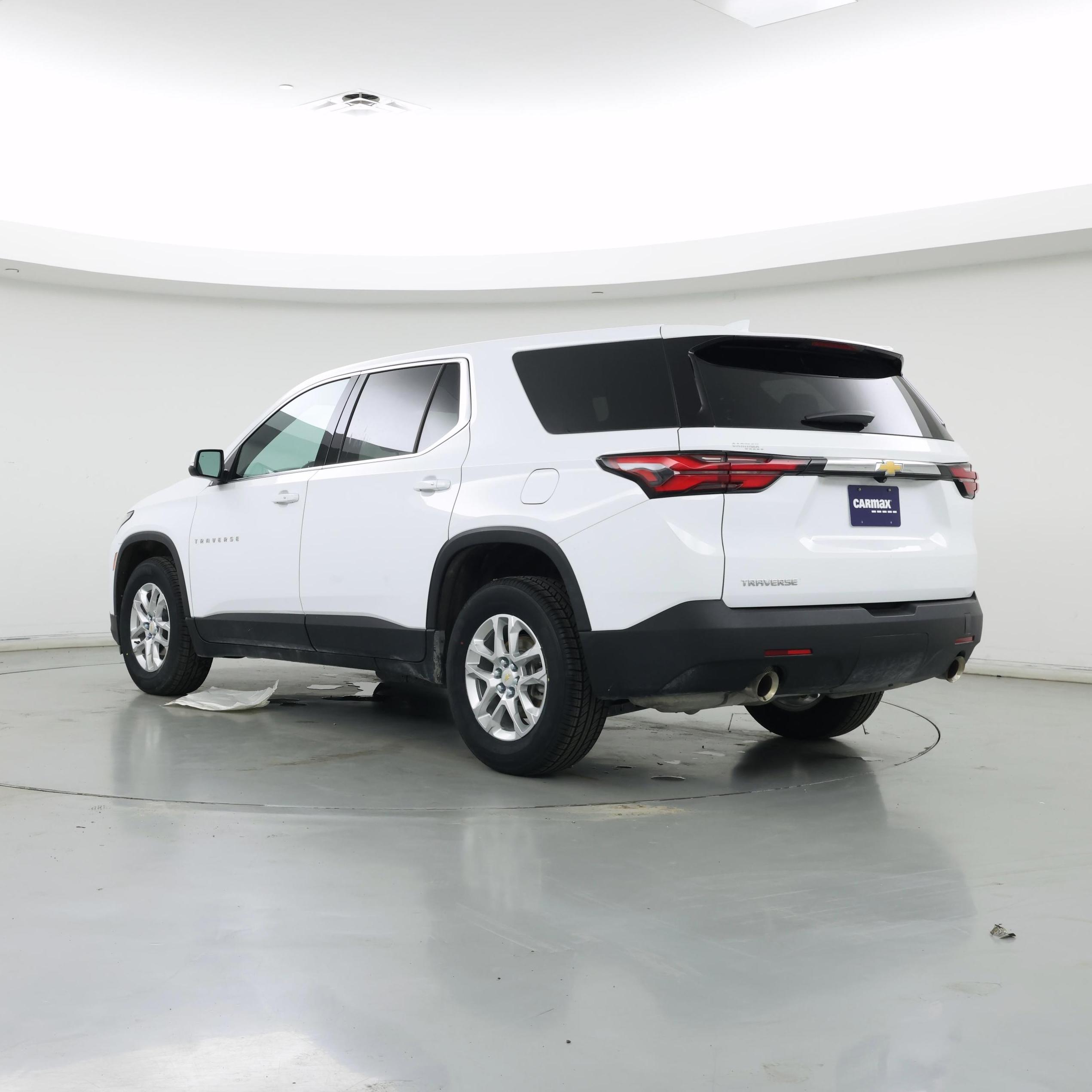 Thumbnail: 2023 Chevrolet Traverse - 2