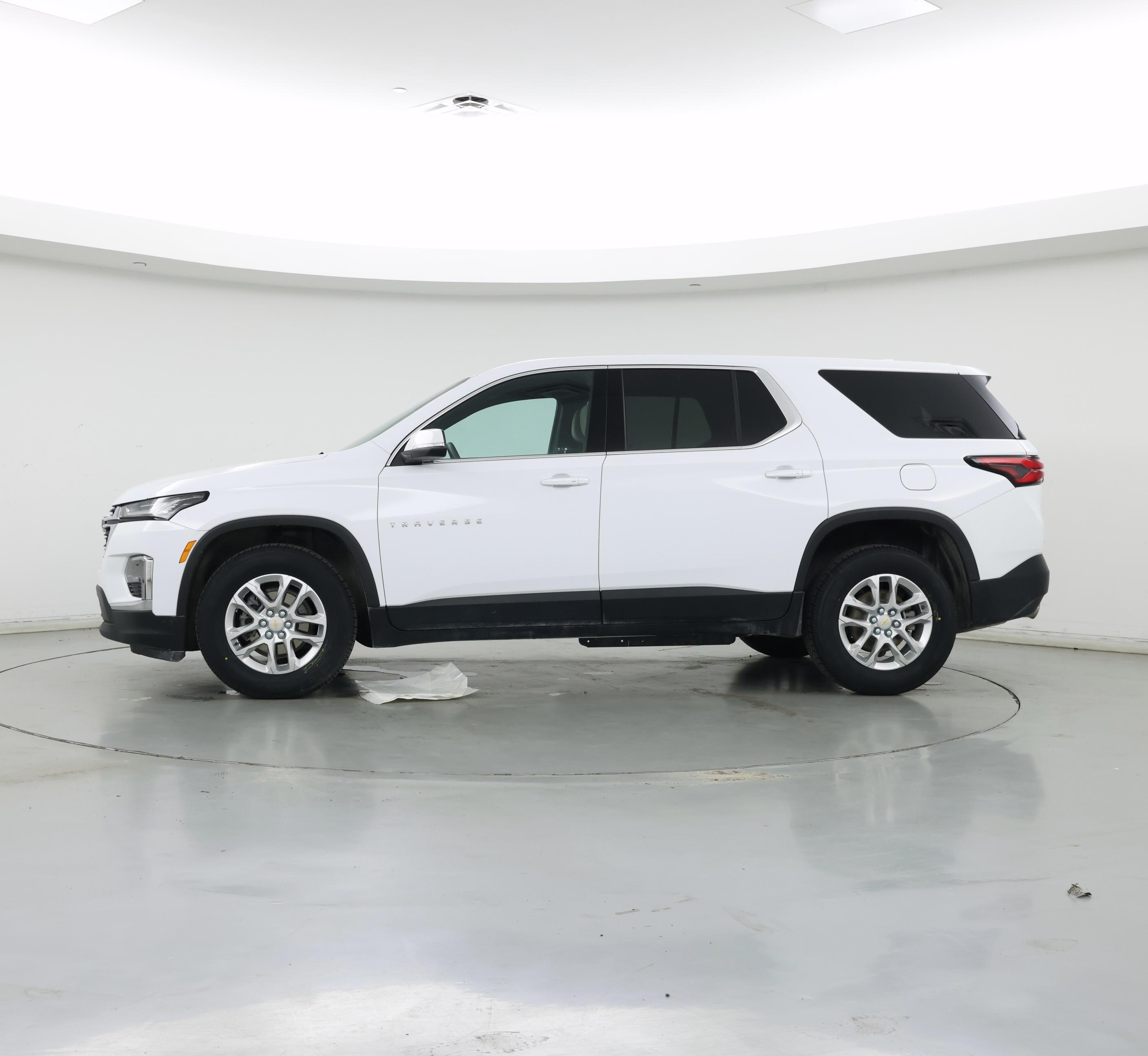 Thumbnail: 2023 Chevrolet Traverse - 3