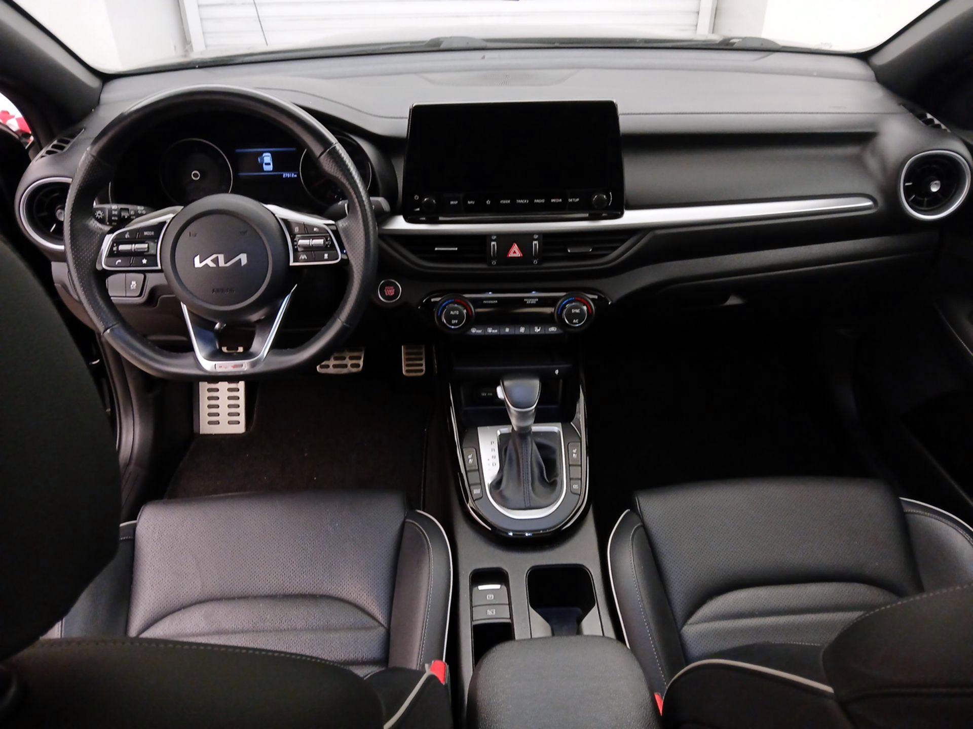 Thumbnail: 2023 Kia Forte - 9