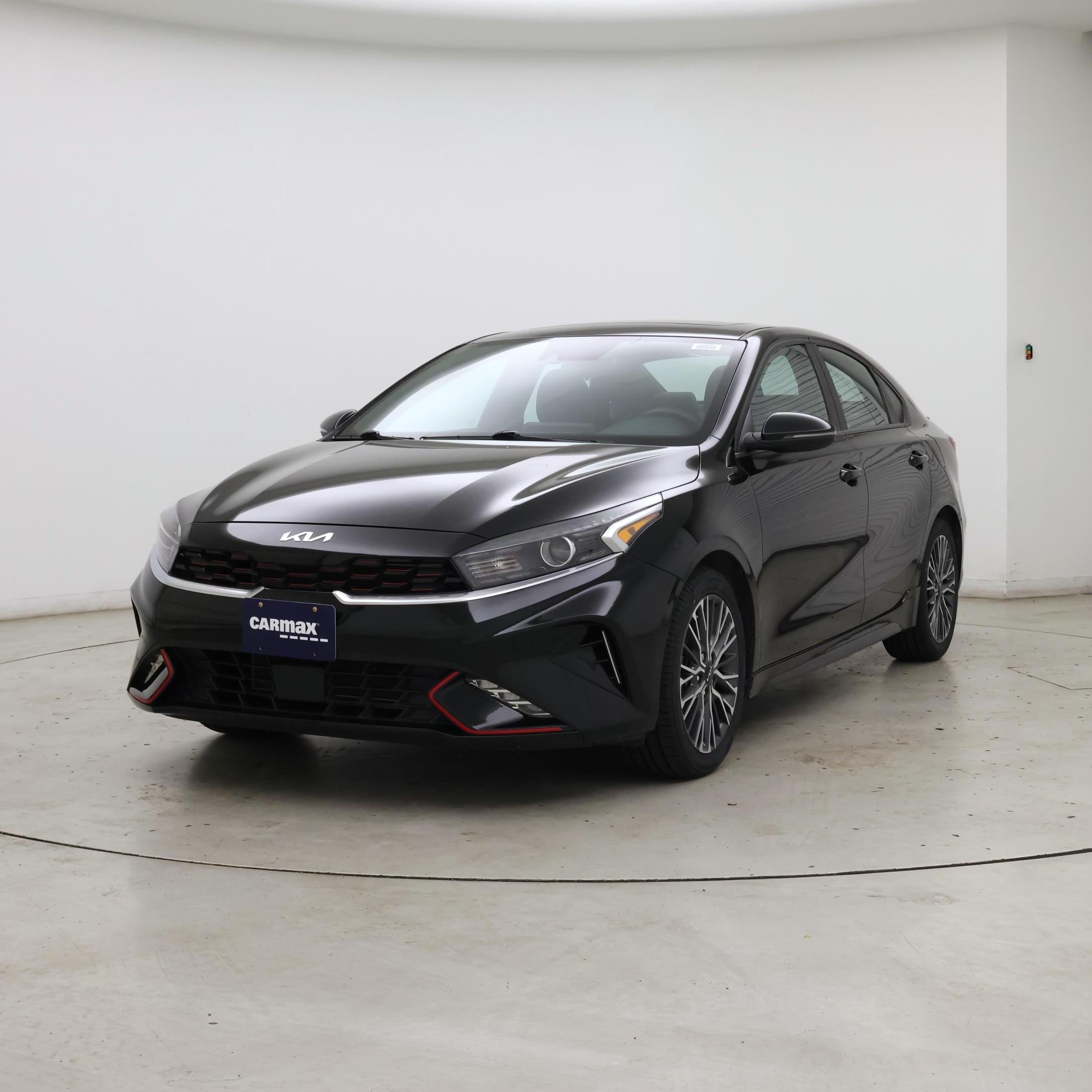 Thumbnail: 2023 Kia Forte - 4