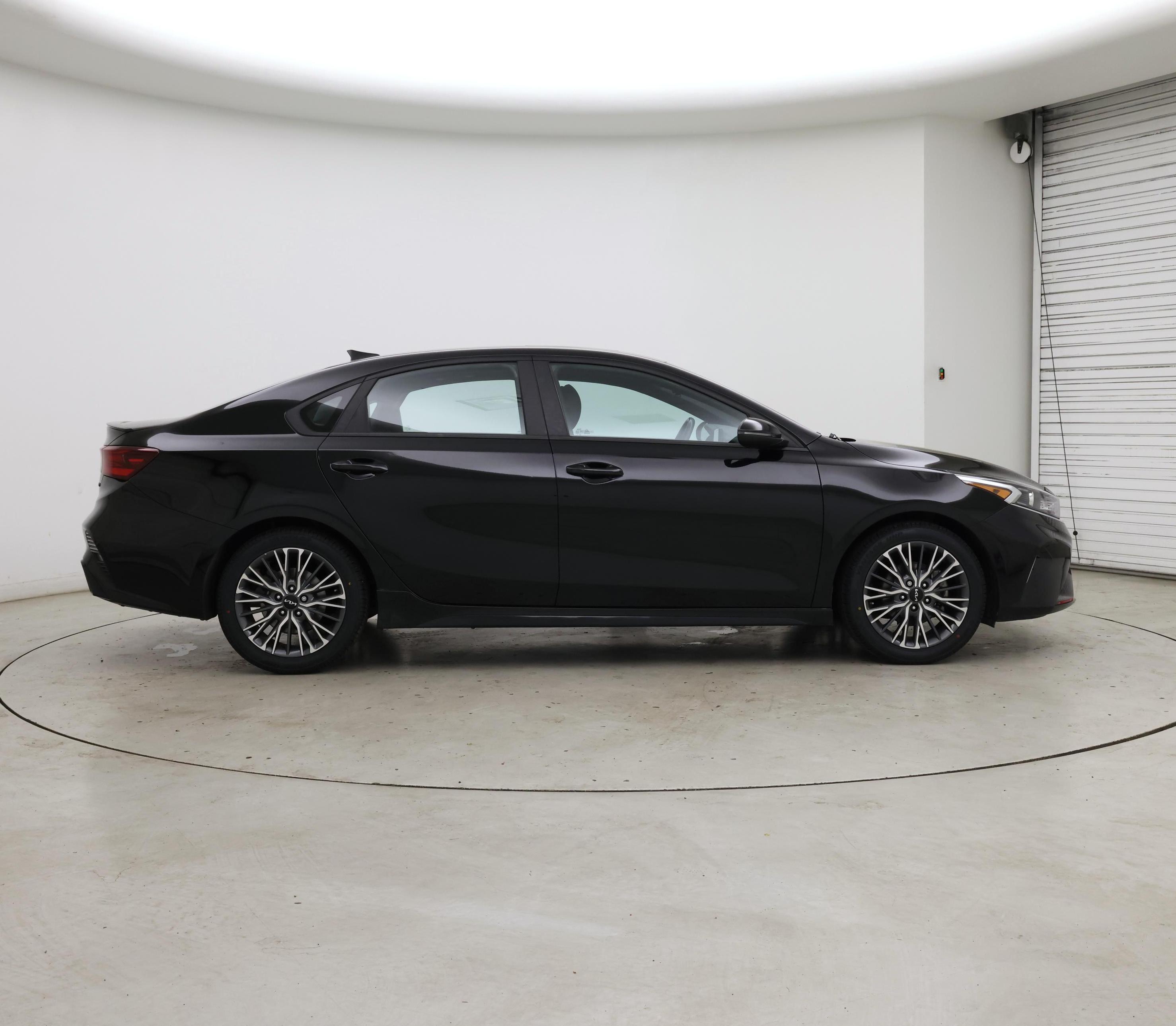 Thumbnail: 2023 Kia Forte - 7