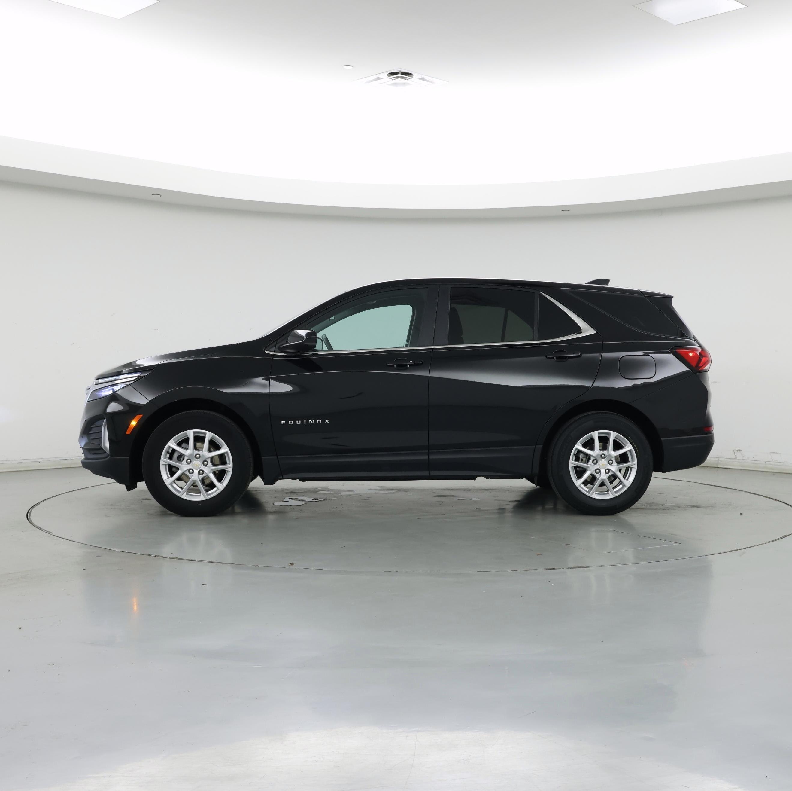 Thumbnail: 2024 Chevrolet Equinox - 3