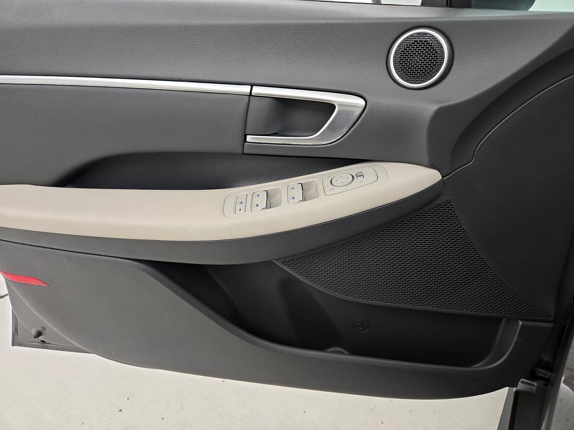 Thumbnail: 2023 Hyundai Sonata - 12