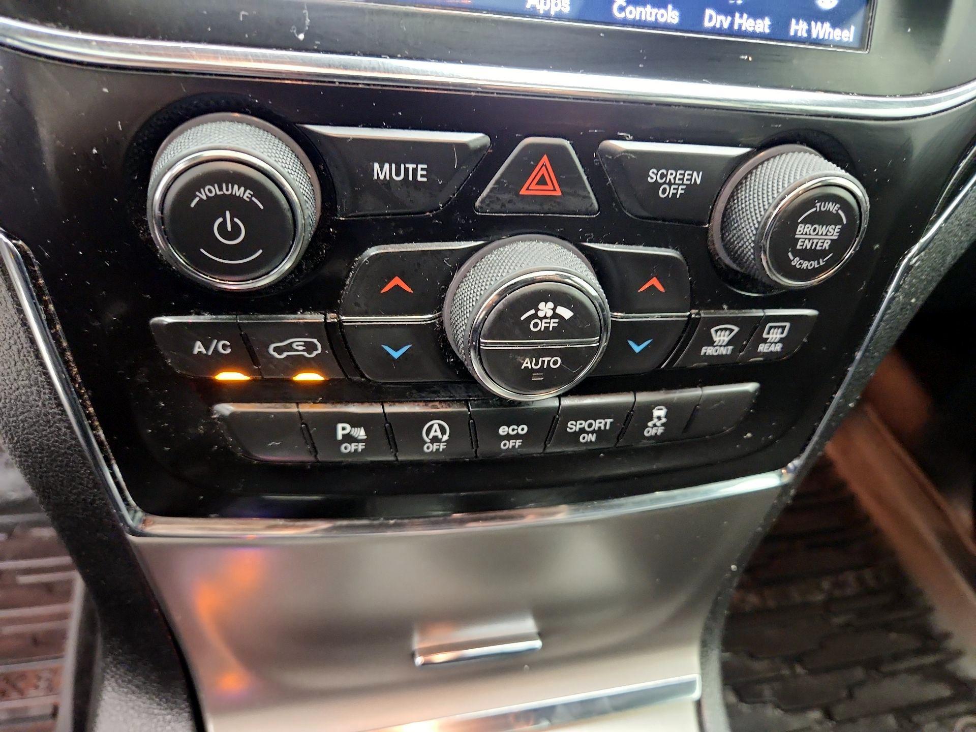 Thumbnail: 2021 Jeep Grand Cherokee - 17