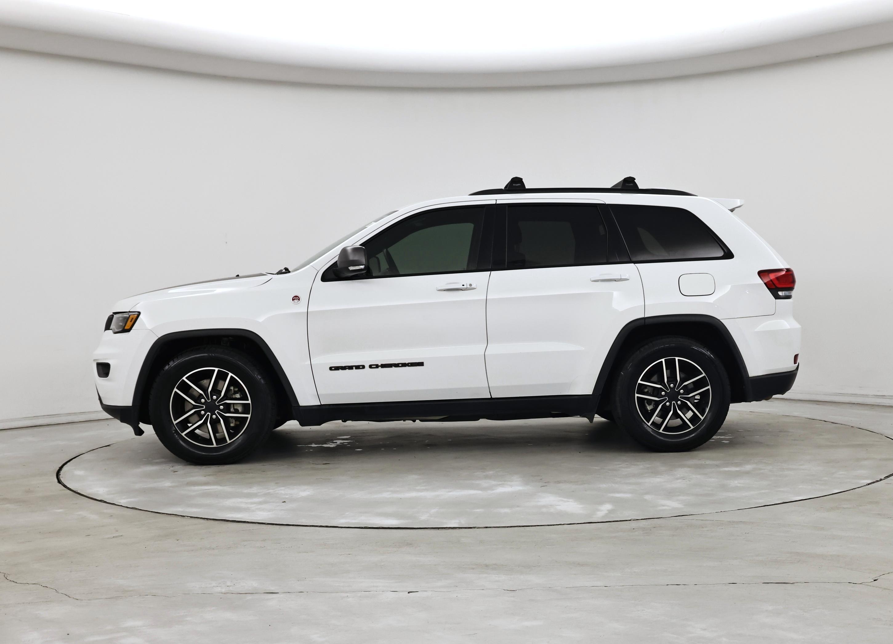 Thumbnail: 2021 Jeep Grand Cherokee - 3
