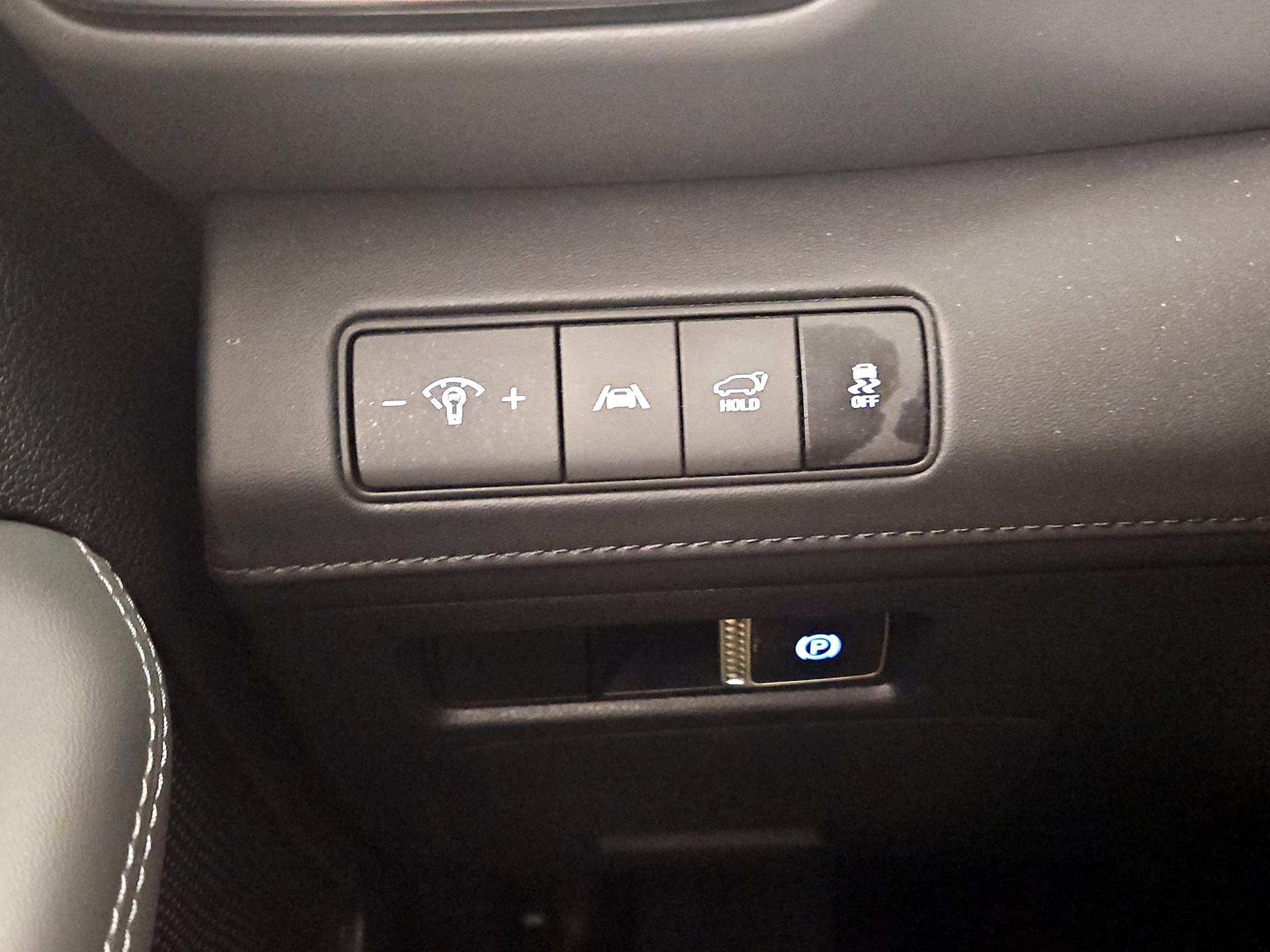 Thumbnail: 2023 Hyundai Santa Fe - 13