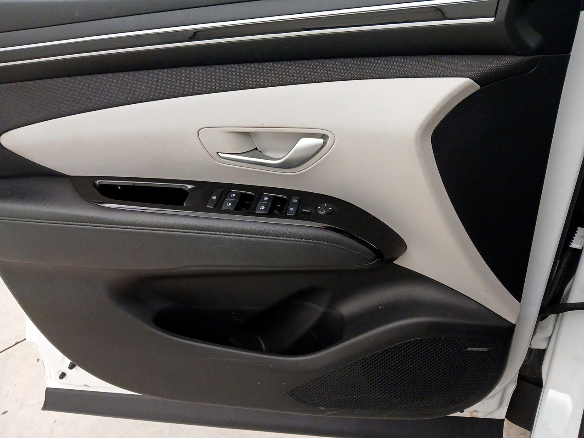 Thumbnail: 2022 Hyundai Tucson - 12