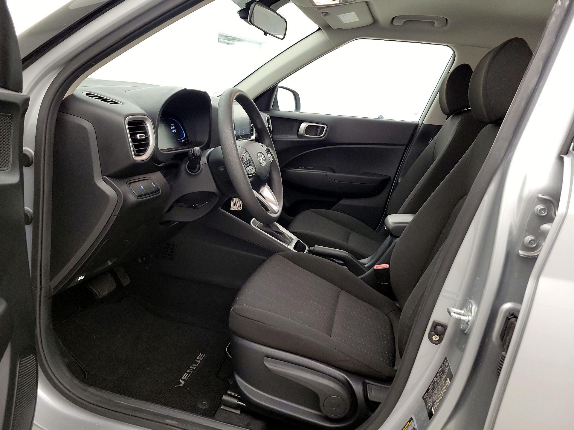 Thumbnail: 2023 Hyundai Venue - 11