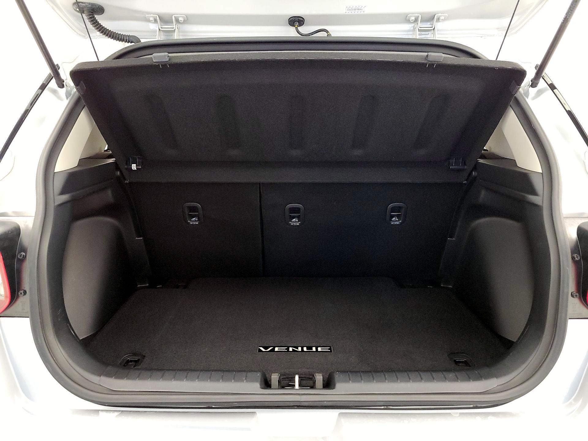 Thumbnail: 2023 Hyundai Venue - 20