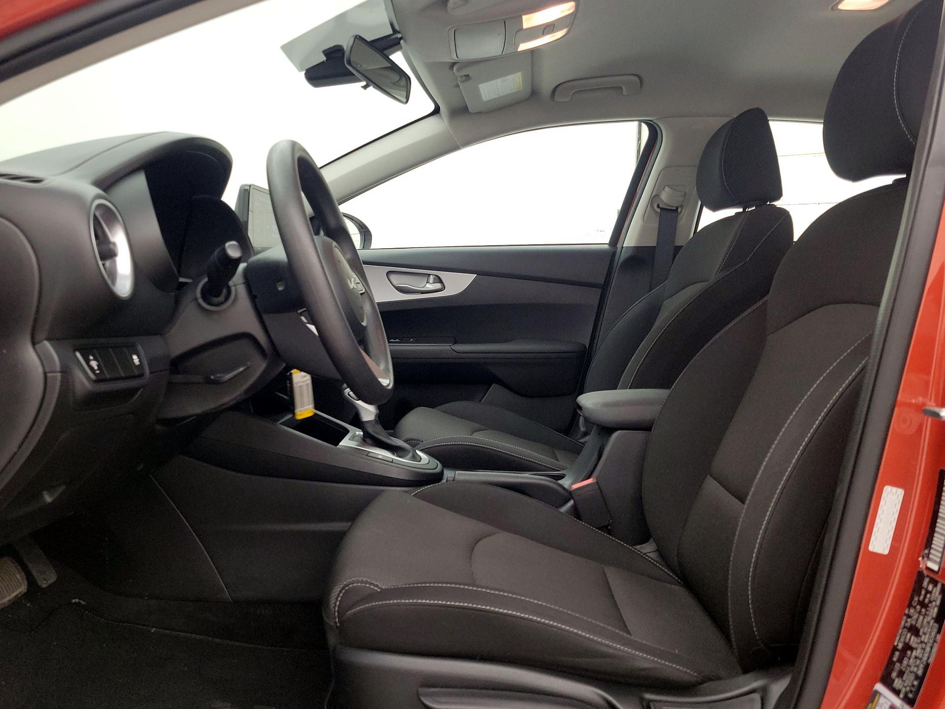 Thumbnail: 2023 Kia Forte - 11