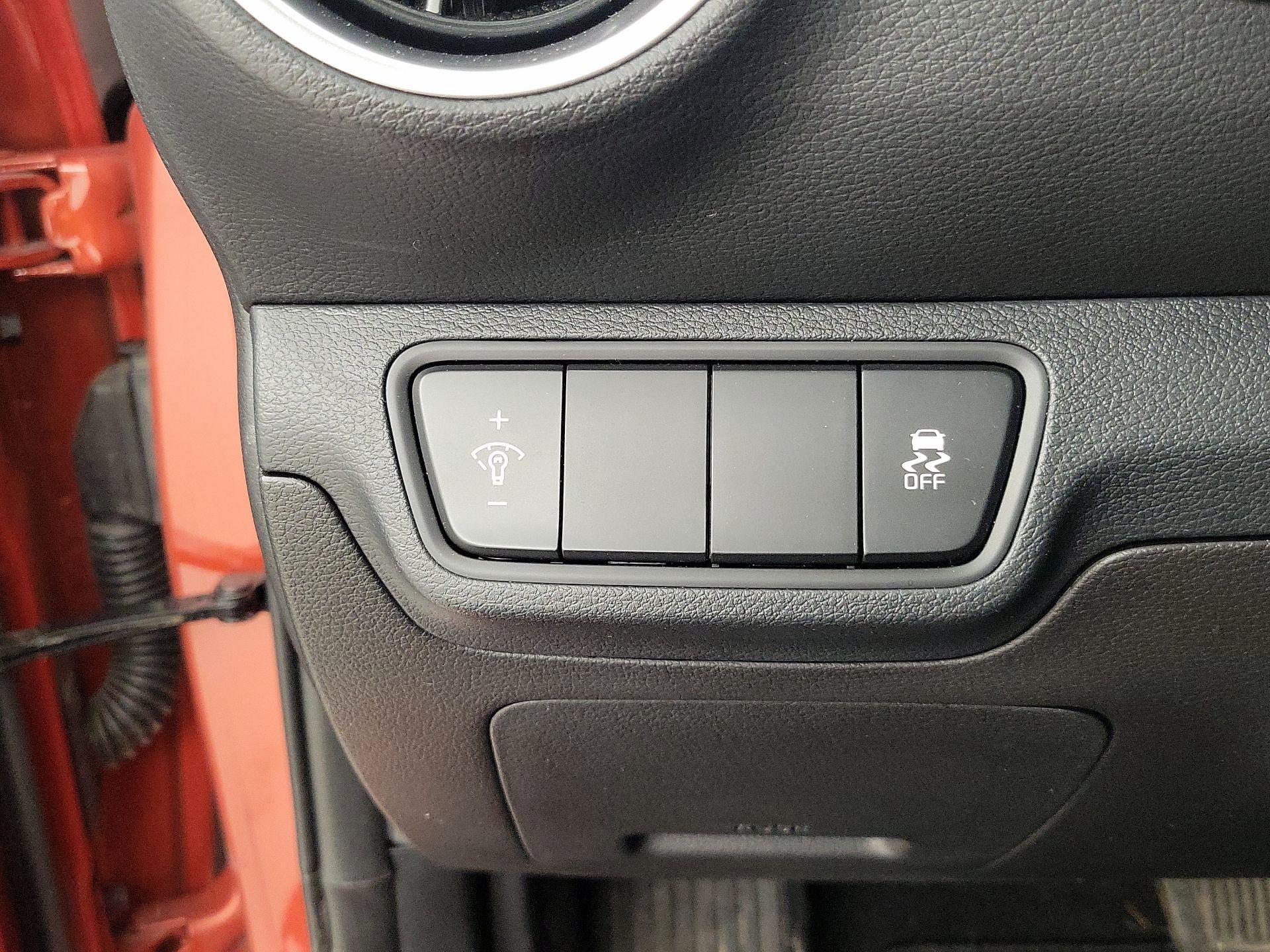 Thumbnail: 2023 Kia Forte - 13