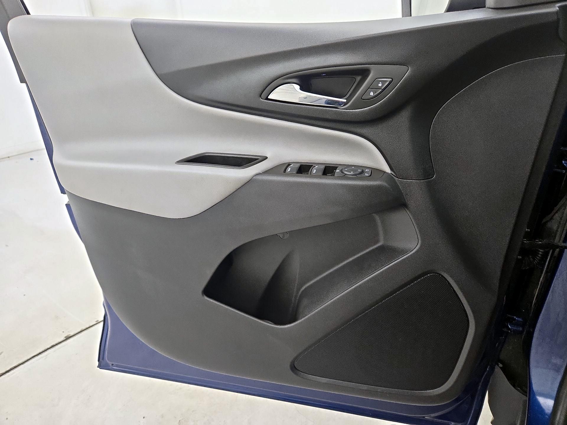 Thumbnail: 2023 Chevrolet Equinox - 12